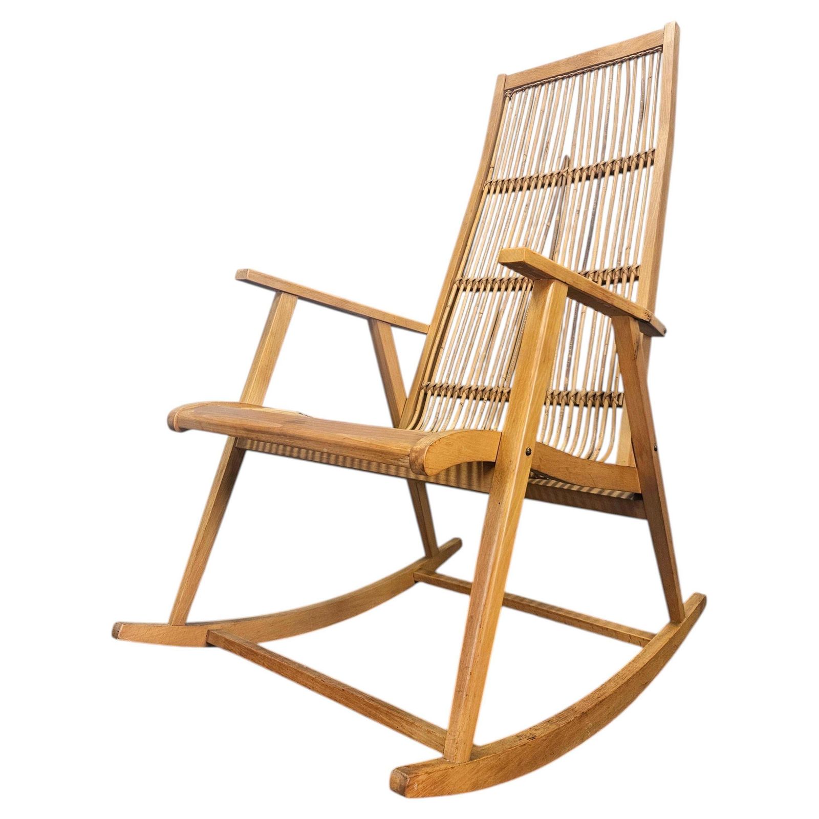 Zeldzame mid-century houten schommelstoel met rotan, Denemarken, jaren 1960