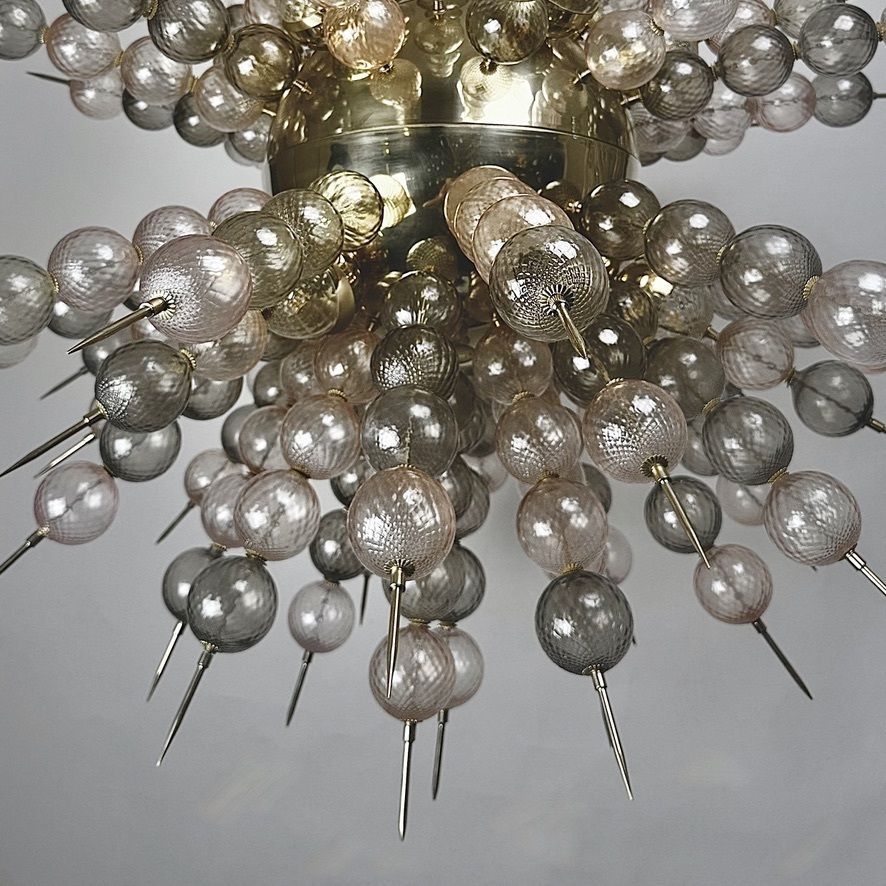 photo furniture Messing en balloton Murano glas sputnik kroonluchter, eind 20e eeuw