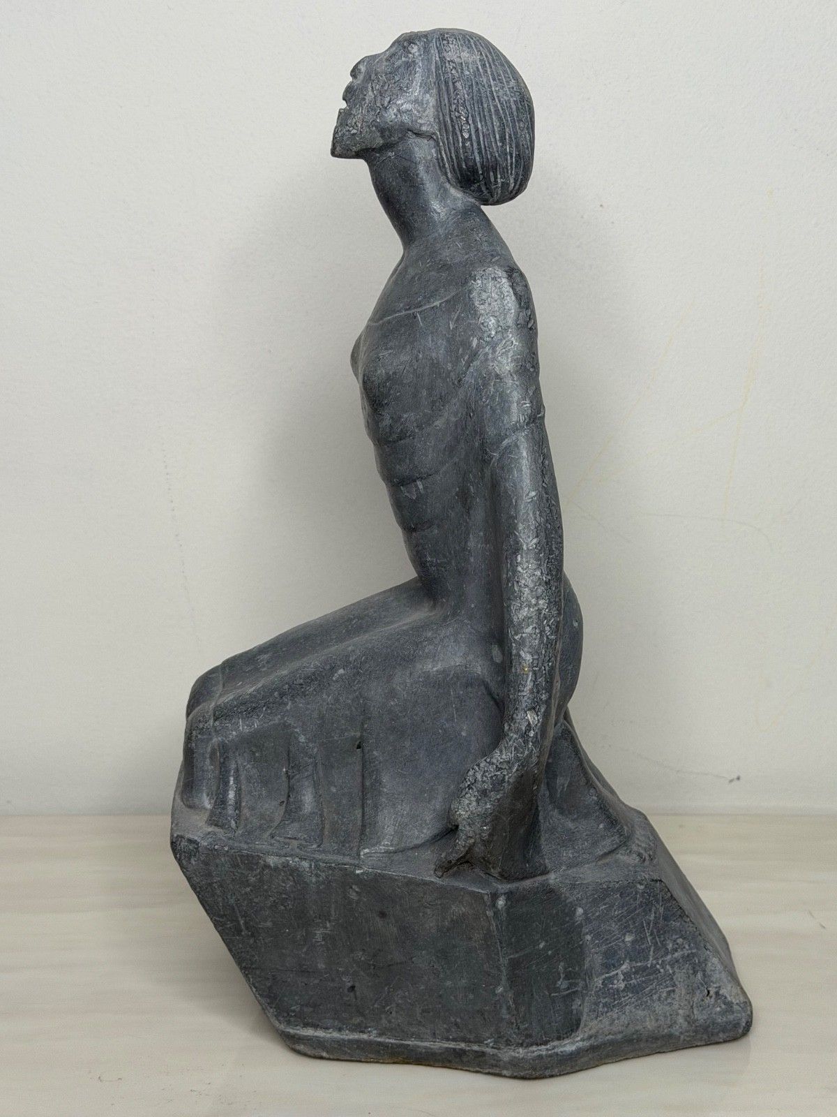 Art Deco Tuinsculptuur Joan of Arc, De Maagd van Orléans, in de Stijl van Eric Gill photo for sale