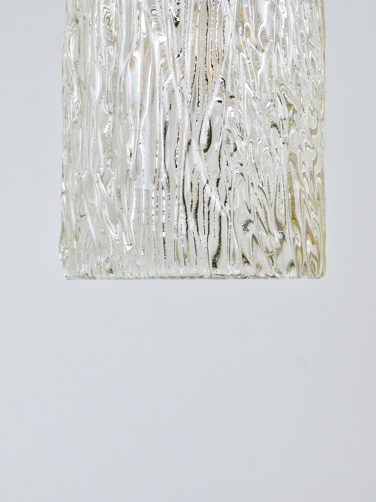 photo buy J.T. Kalmar Vienna Mid-Century Getextureerd Glas Buis Messing Hanglamp, Oostenrijk