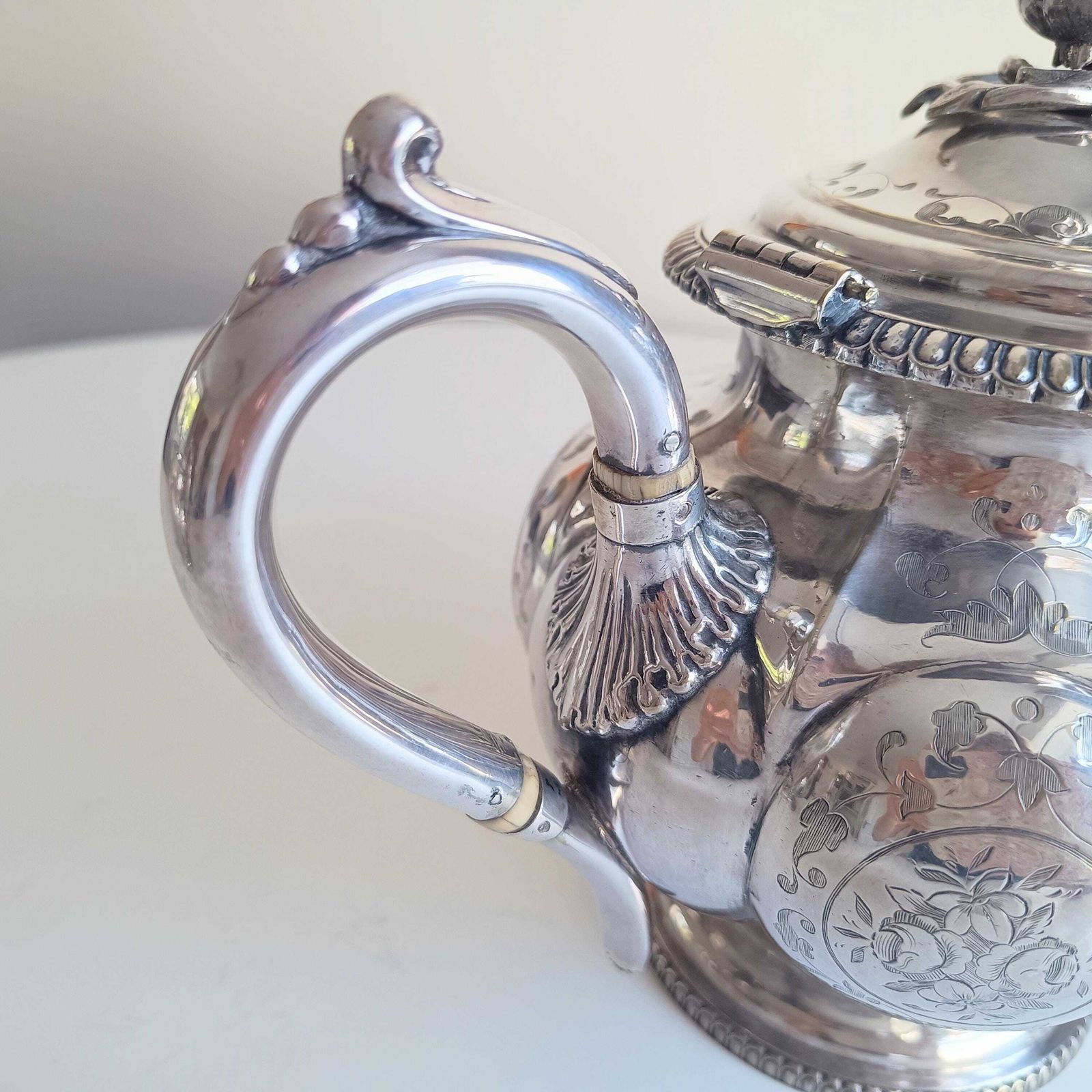photo furniture Antique W & G Sissons Silver Plated Teapot Biscuits / Sugar Bowl Melon Shape Pheasant Crest
