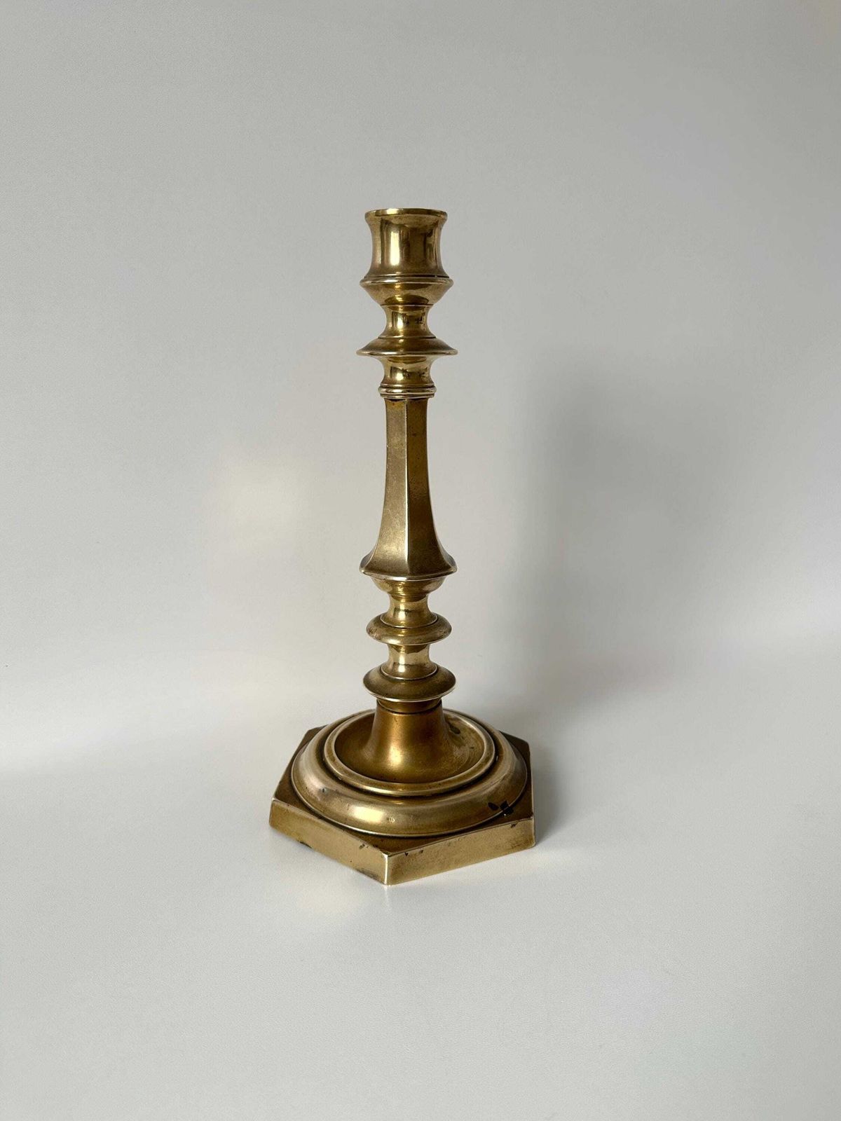 Antieke messing kandelaar, Franse kandelaar ca. 1900 photo furniture