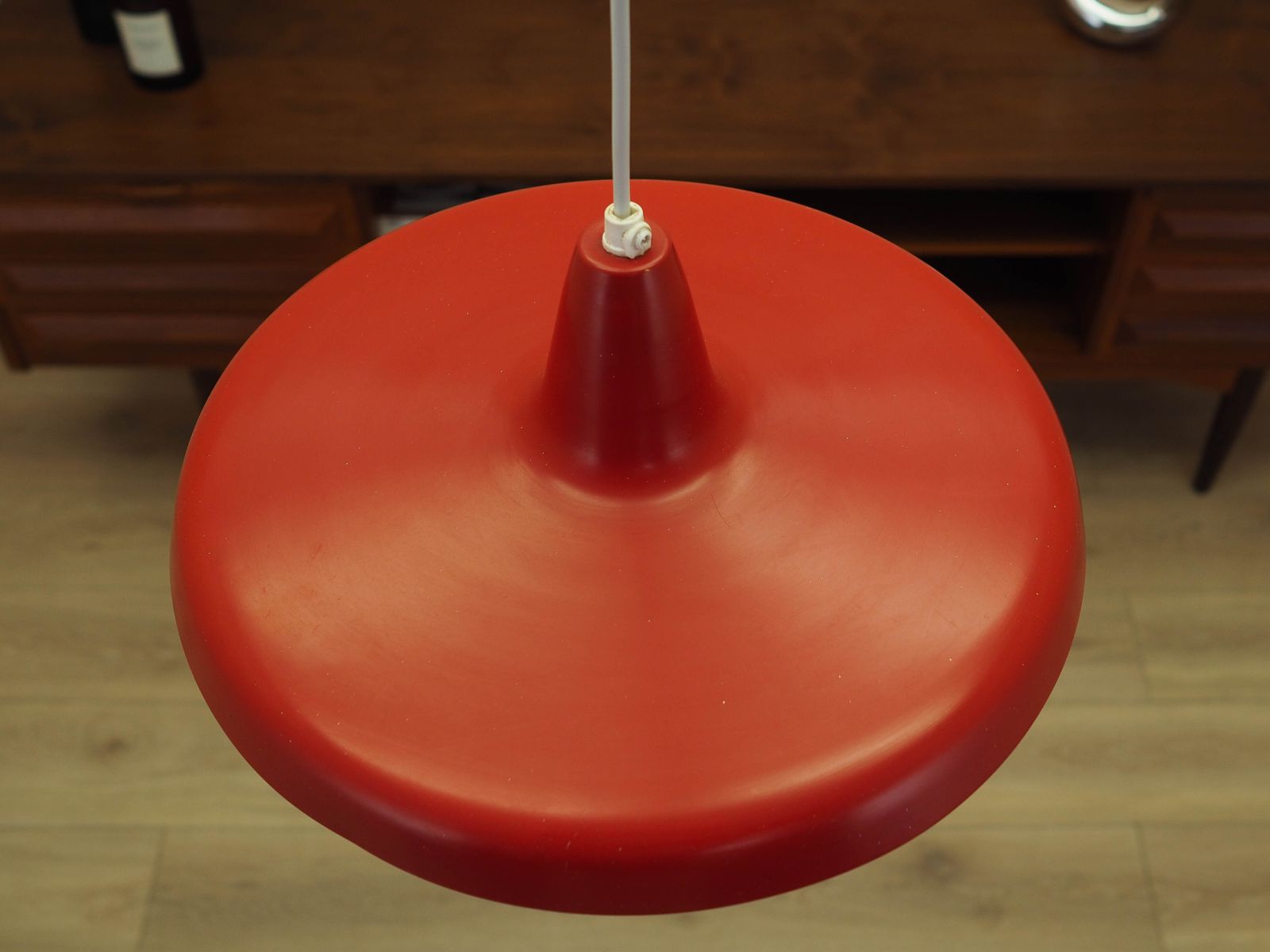 Lampe à suspension industrielle danoise en métal rouge, design scandinave moderne, années 1960 photo Luminaires