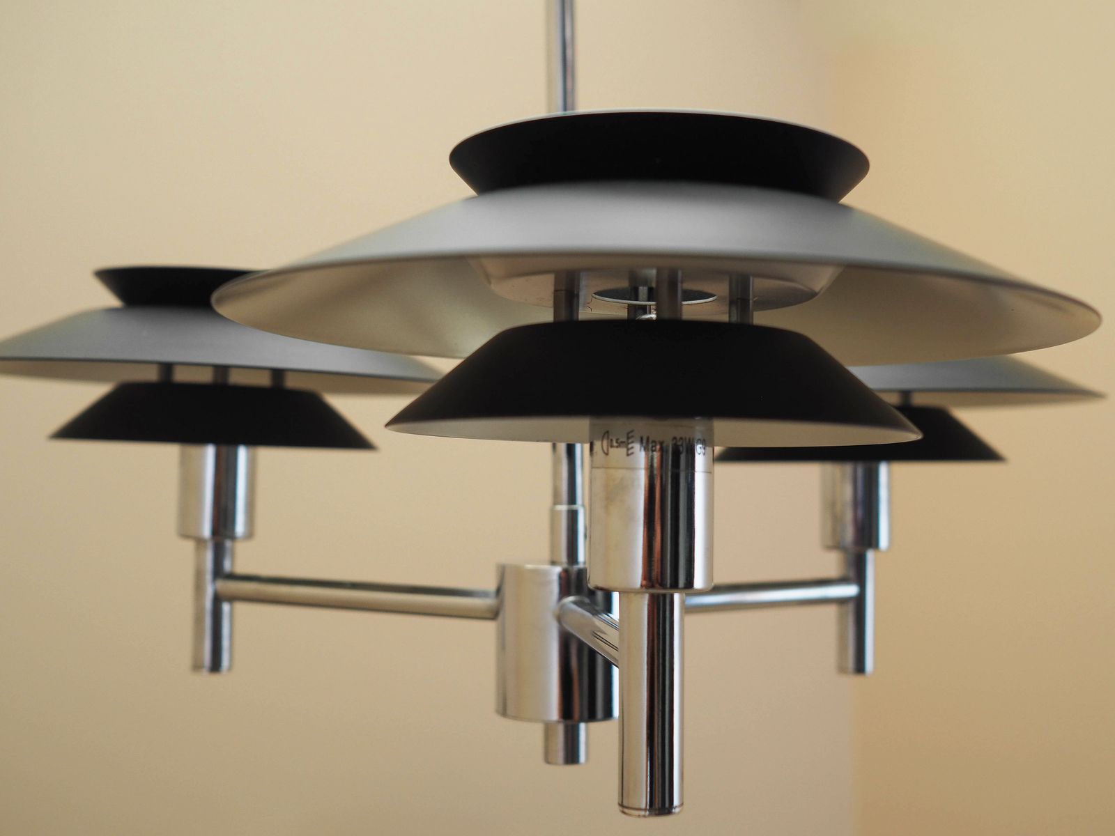 photo buy Genoa hanglamp met drie kappen, metaal, Harald Nyborg A/S, Denemarken, hedendaags
