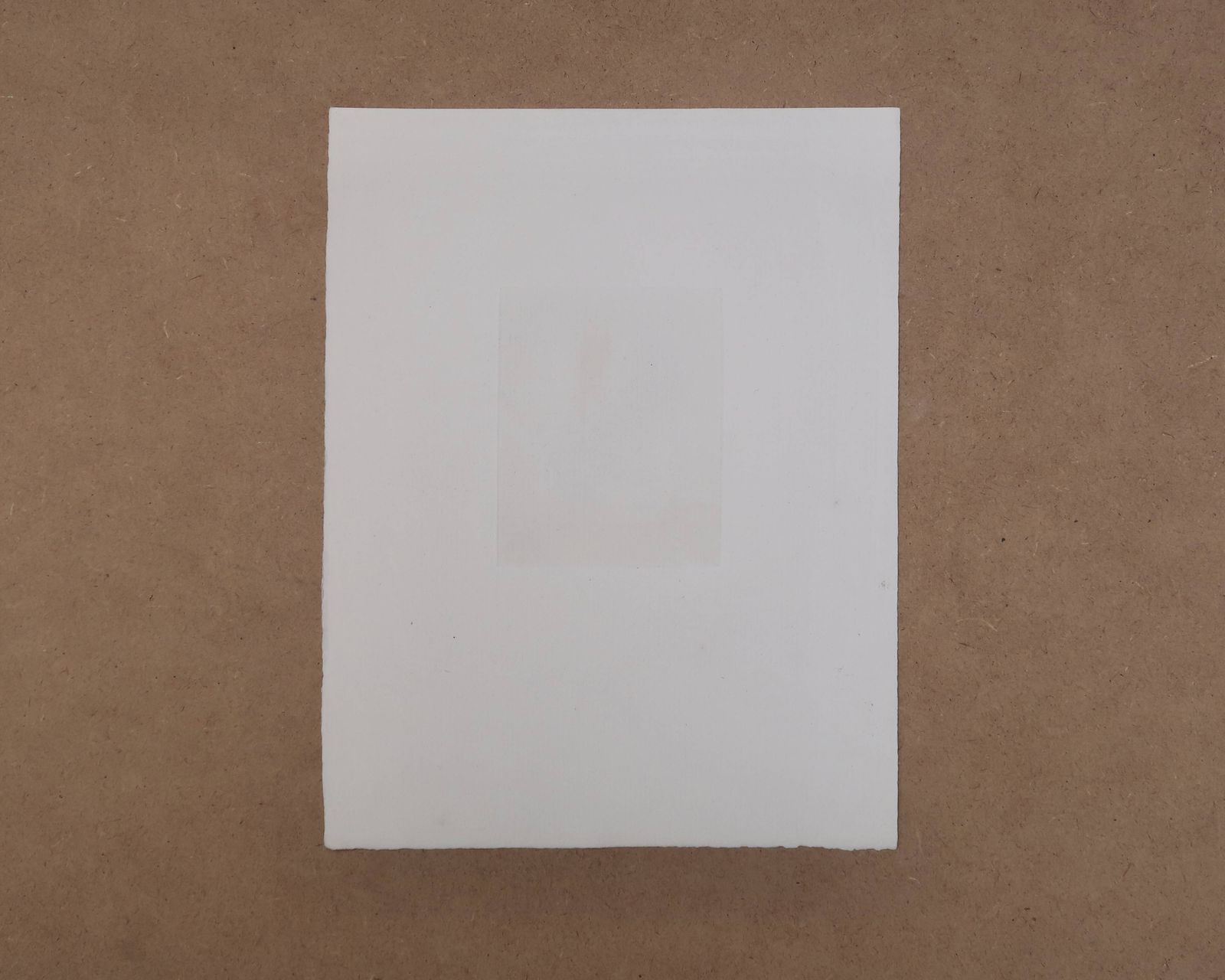 Minimalistisch abstract gravure in zwart-wit van Terry Haass, ca. jaren 1960. photo vinterior