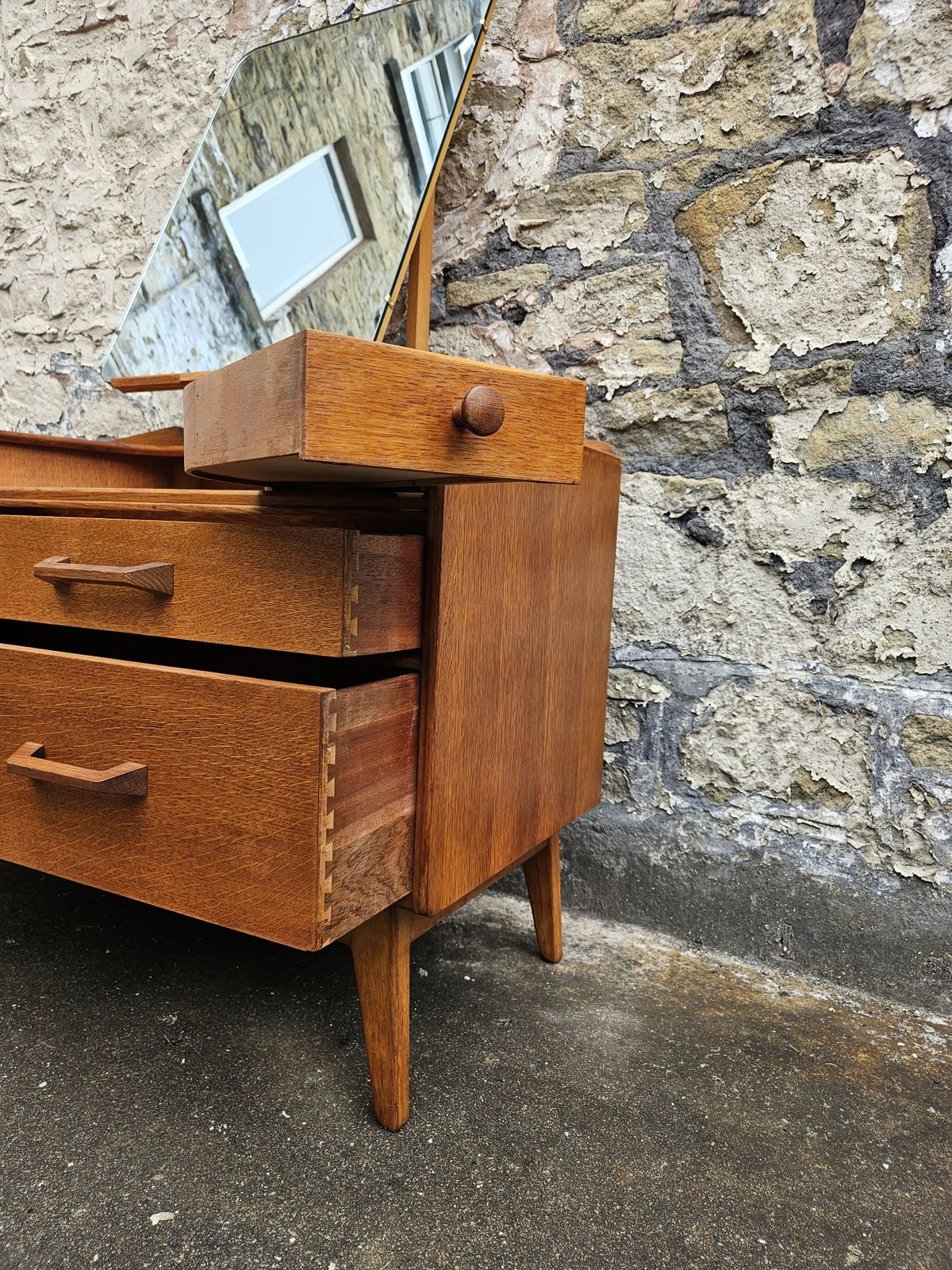 425.0 G Plan Oak Dressing Table: Brandon Range Mid Century Modern Five Drawer Chest photo
