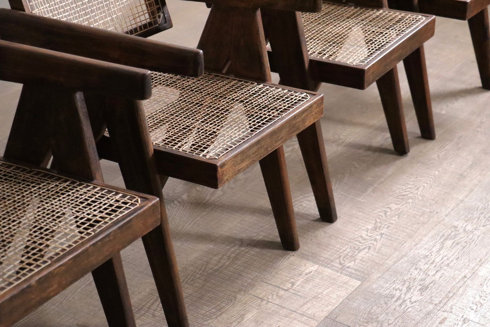 Set van 8 Pierre Jeanneret Office Cane Chairs, India ca. jaren 1950 photo buy