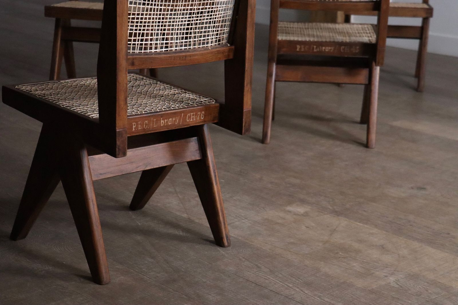 photo buy Set Of 8 Pierre Jeanneret Pj Si 25 A Armless Chairs, Chandigarh, 1958 1959