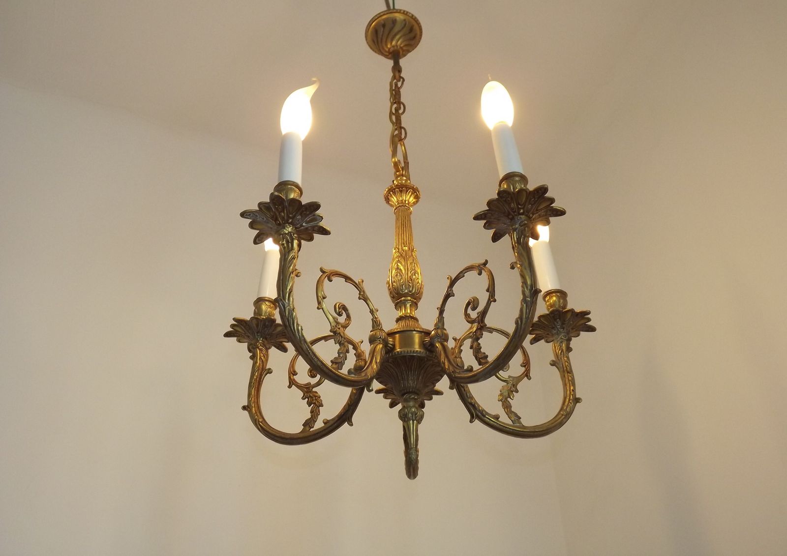 Elegante Franse bronzen Art Nouveau kroonluchter met 5 lichtpunten photo furniture