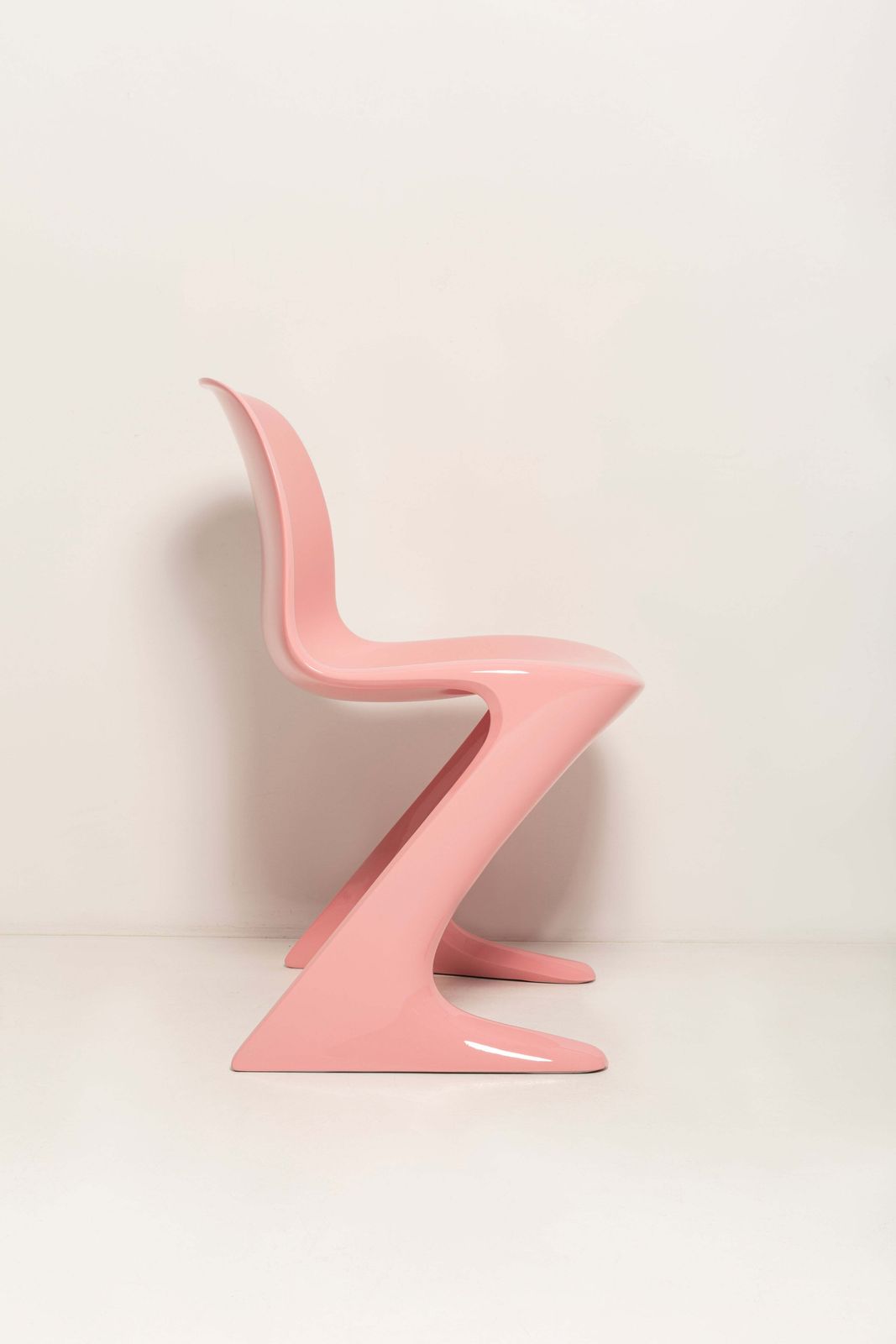 Set van zes lichtroze Kangaroo stoelen, ontworpen door Ernst Moeckl, Duitsland, 1968 photo for sale