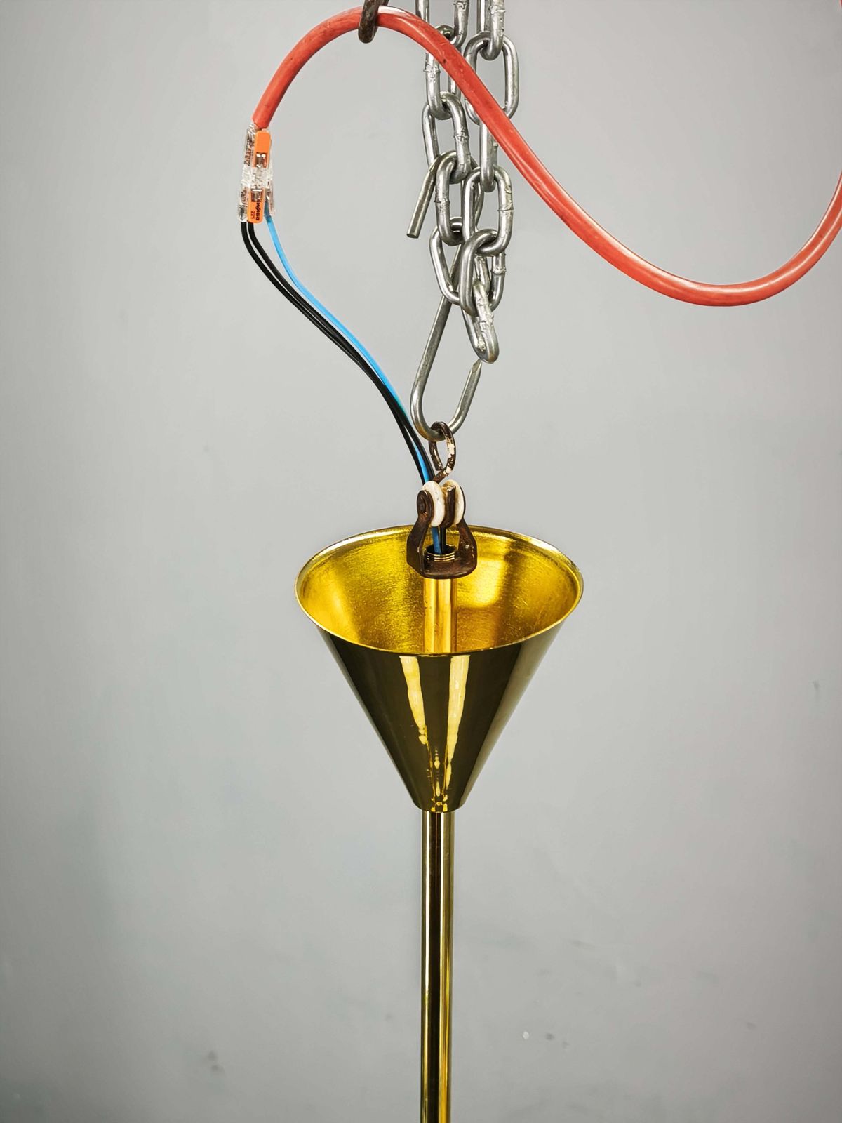 Art Deco Messing en Opaalglobe Hanglamp uit de jaren 1930, Tsjechoslowakije photo Verlichting
