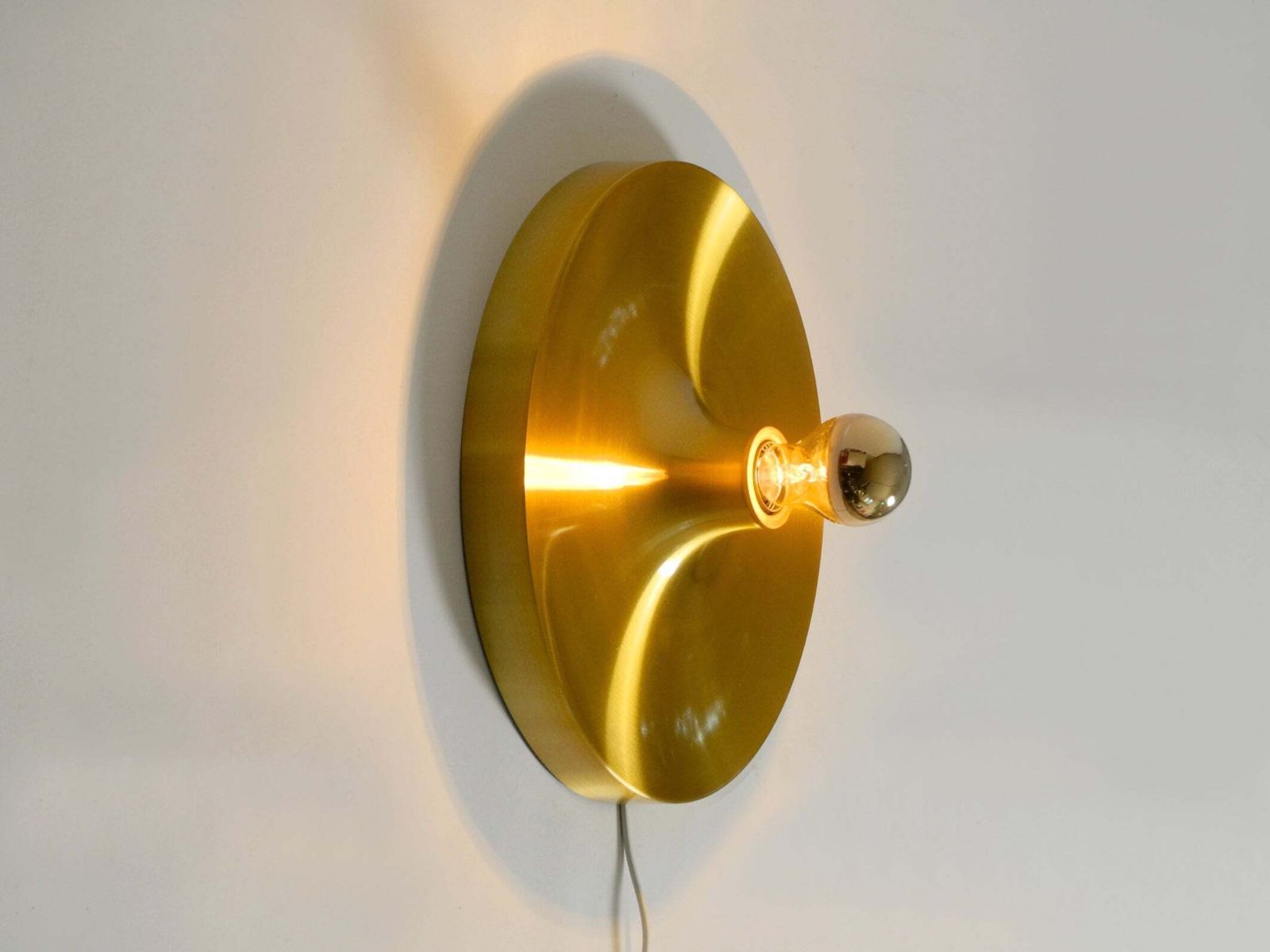 Teka Space Age aluminium plafond- of wandlamp, messing geanodiseerd photo buy