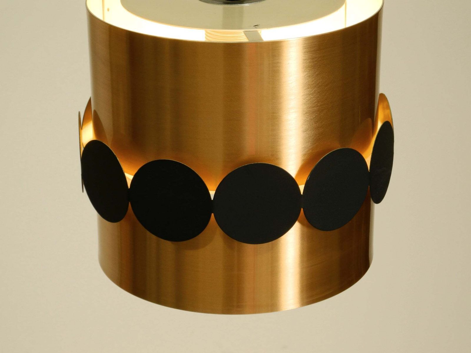 622.0 Mid-Century hanglamp ca. jaren 1960 van Doria, koperkleurig geanodiseerd aluminium photo