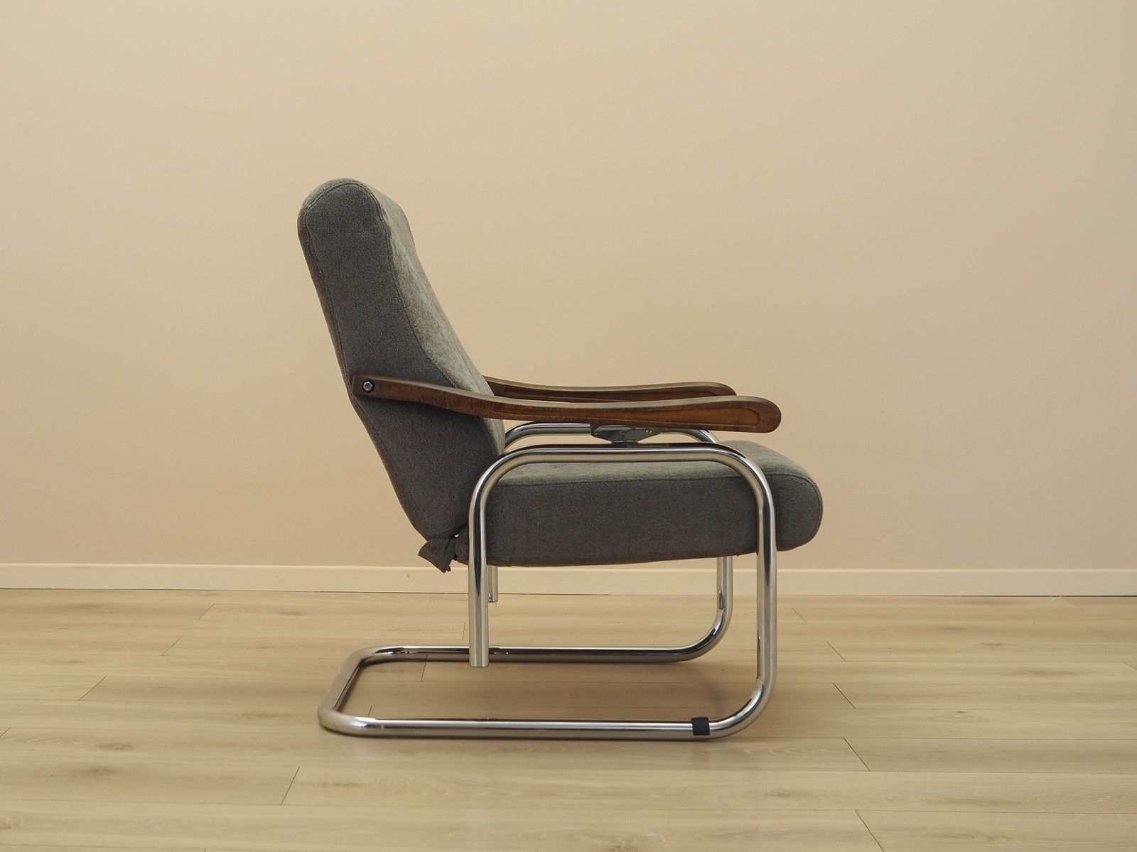Italiaanse lounge chair met verstelbare rugleuning, beuken armleuningen, jaren 1970 photo vintage