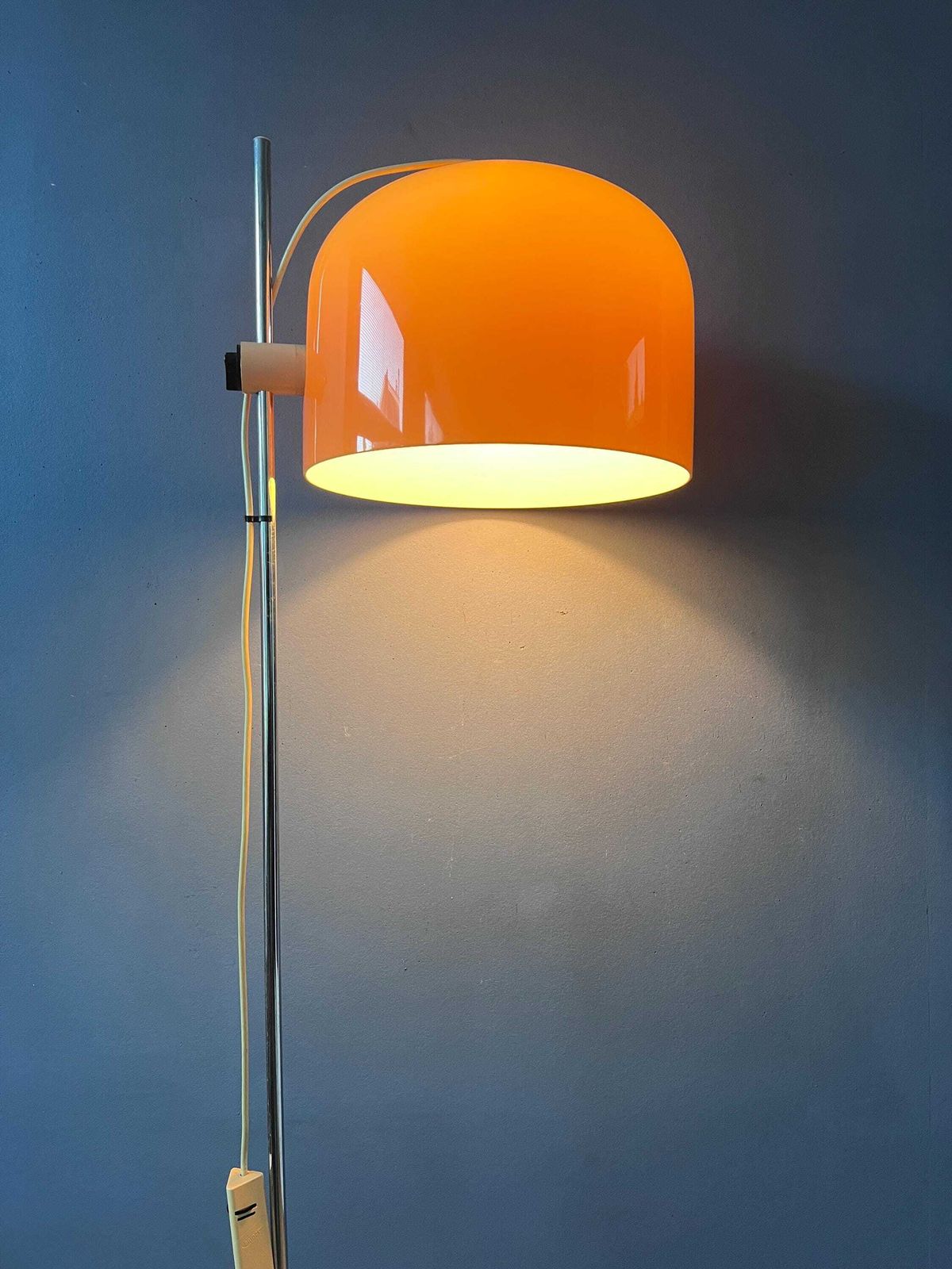 Guzzini Forma Space Age Floor Lamp Chrome Base Orange Shade photo 939.0