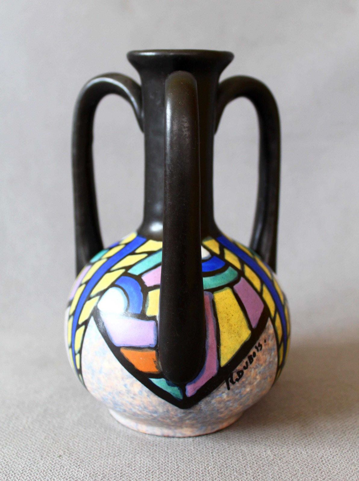 Art Deco ca. jaren 1920 Antoine Dubois Gouda Art Pottery Vaas, Drie Handvatten, Bergen Mons België, Keramische Vaas, Knopvaas, Gesigneerd, Handgeschilderd photo furniture