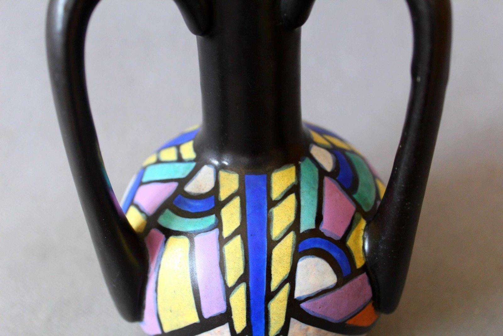photo vintage Art Deco Circa 1920s Antoine Dubois Gouda Art Pottery Vase, Three Handles, Bergen Mons Belgium, Ceramic Vase, Bud Vase, Signed, Hand Painted