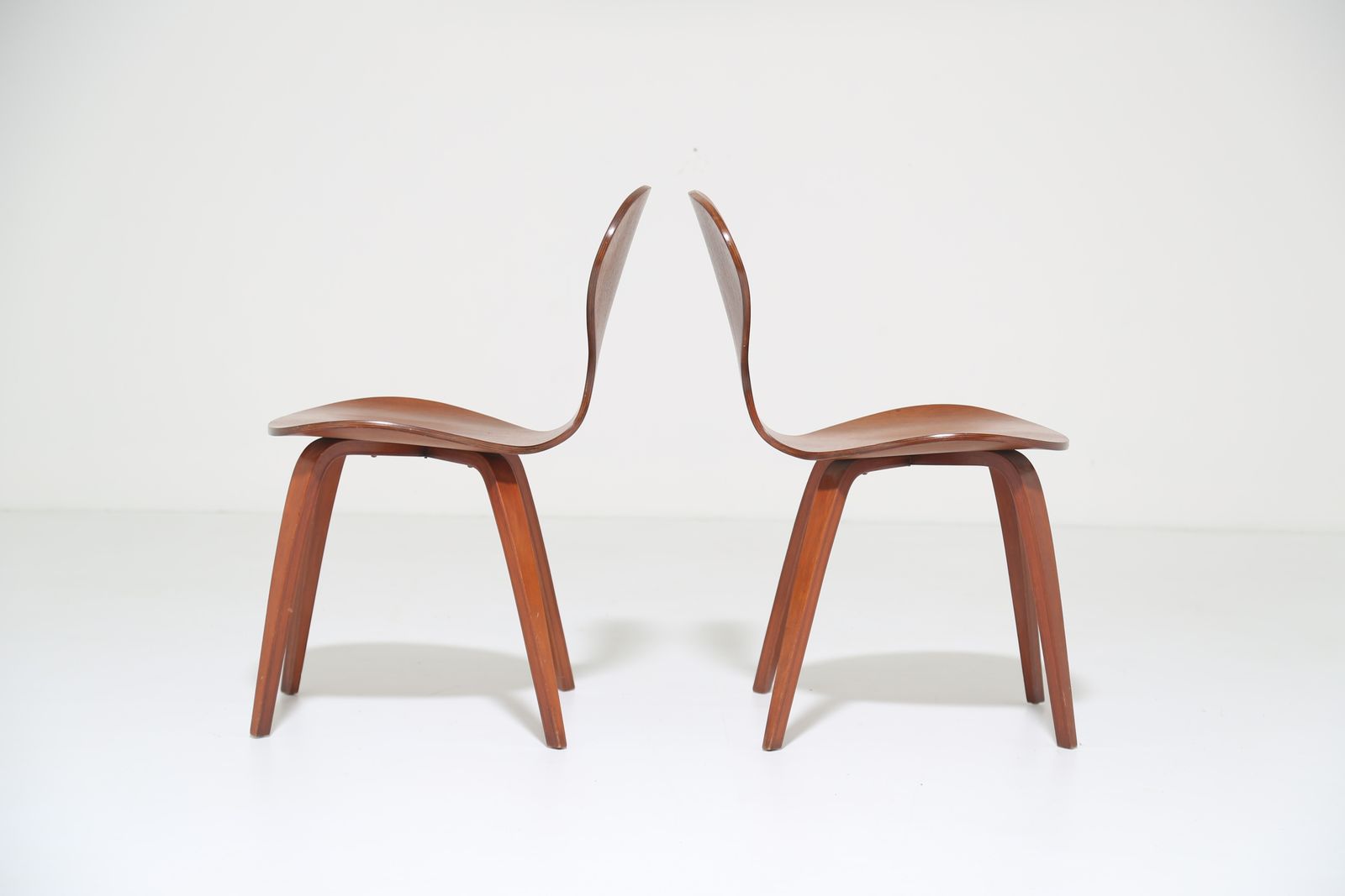 Meubels Mid-Century Modern walnootfineer zijstoel toegeschreven aan Norman Cherner voor Plycraft, jaren 1960 photo