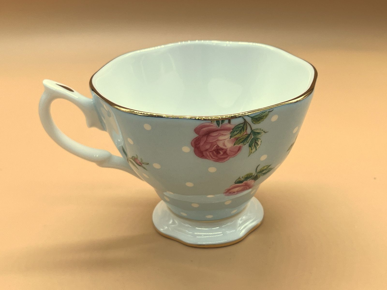 75.0 Royal Albert China Polka Blue Rose theekopje, schotel en gebaksbord. In doos. photo