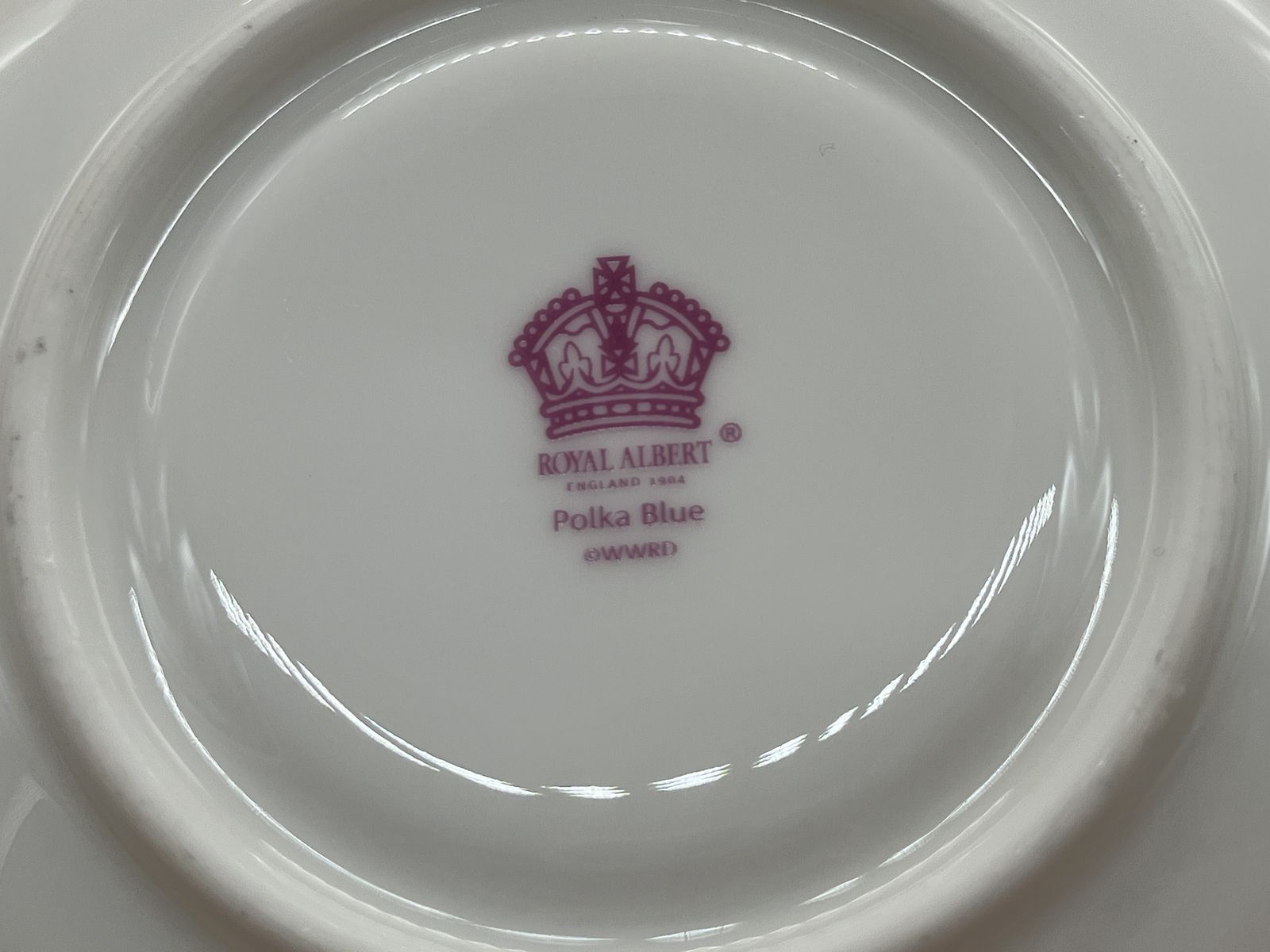 photo vinterior Royal Albert China Polka Blue Rose theekopje, schotel en gebaksbord. In doos.