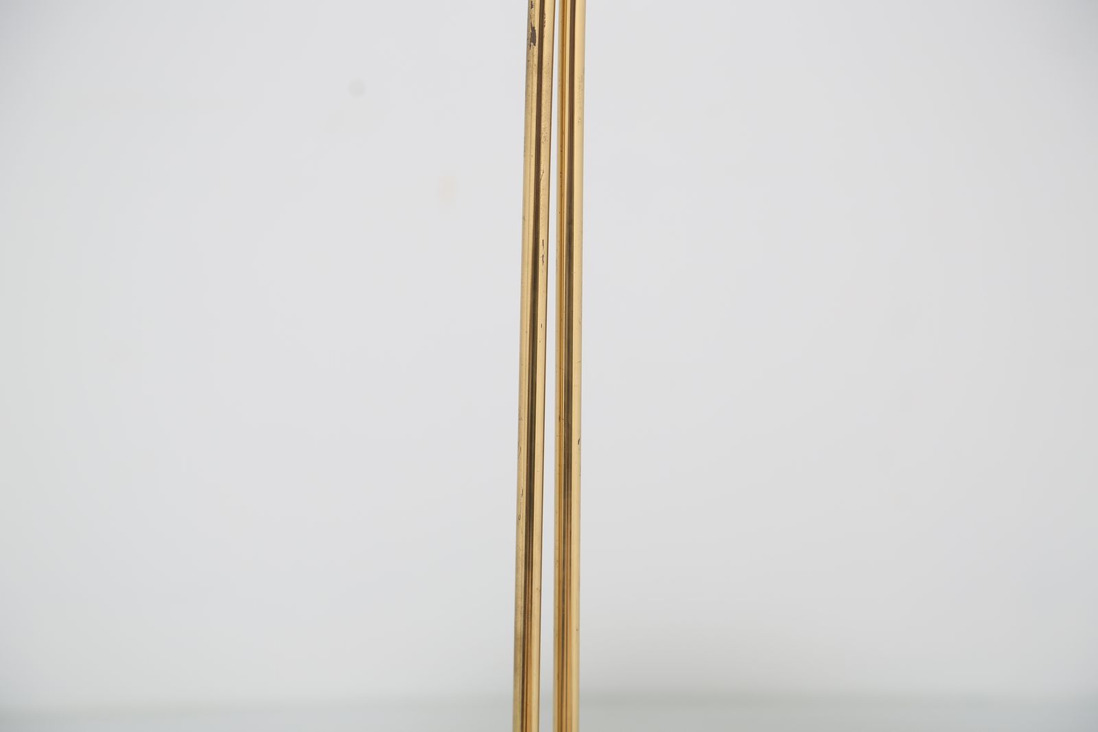 Mid Century Modern Italian Brass & Black Marble Arch Floor Lamp, 1970s. photo vinterior