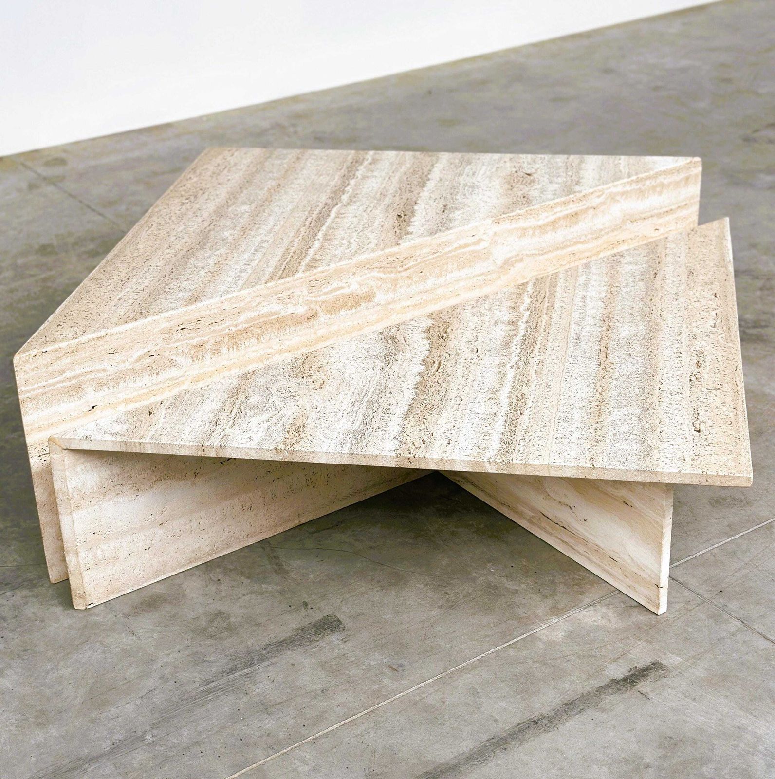 Up & Up grote Italiaanse Brutalist travertijn salontafel, tweedelig geometrisch modulair, Made In Italy, jaren 1970 photo furniture