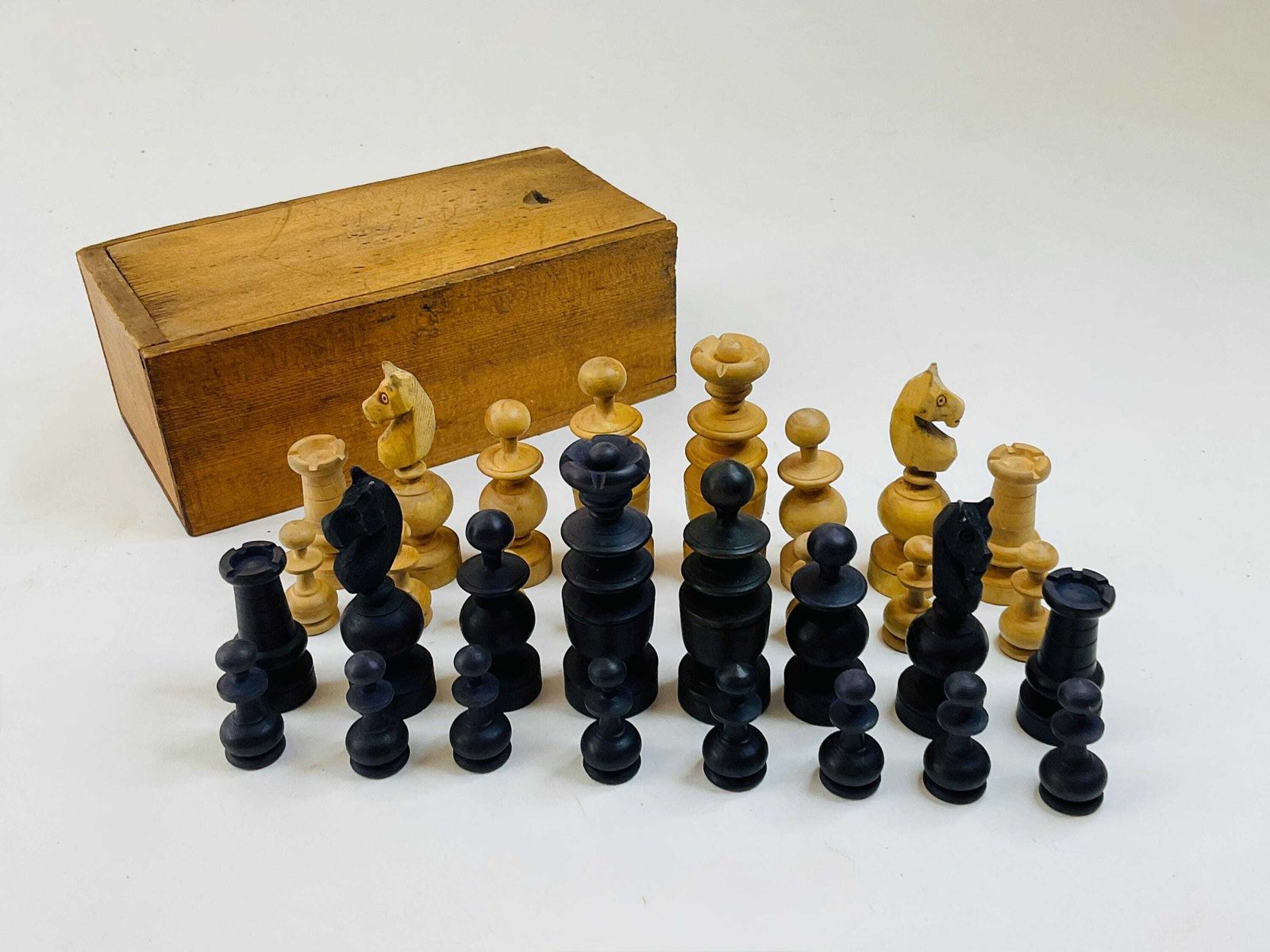 Vintage Mid 20th Century French Regence Chess Set, Boxwood And Ebonised Hardwood. photo vintage