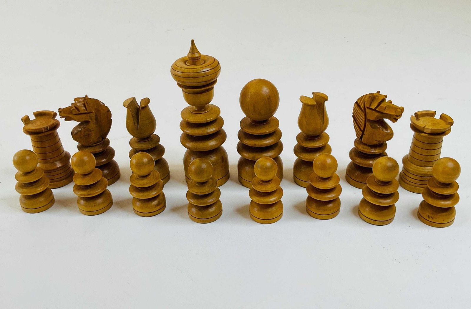 Antique 19th Century St. George Pattern Chess Set, Boxwood And Ebony photo 365.0