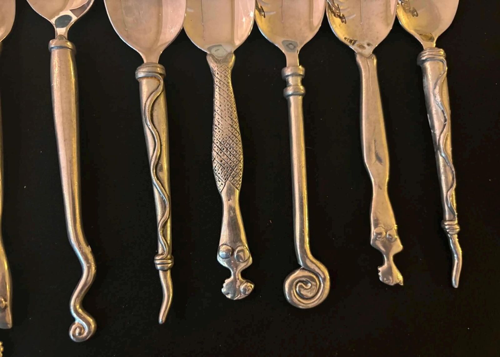Woonaccessoires Carrol Boyes Zeldzame 18-delige Bestekset uit 1989, Vroeg Pewter Functional Art Flatware, Zuid-Afrikaans Brutalistisch Sculpturaal Tafelgerei photo