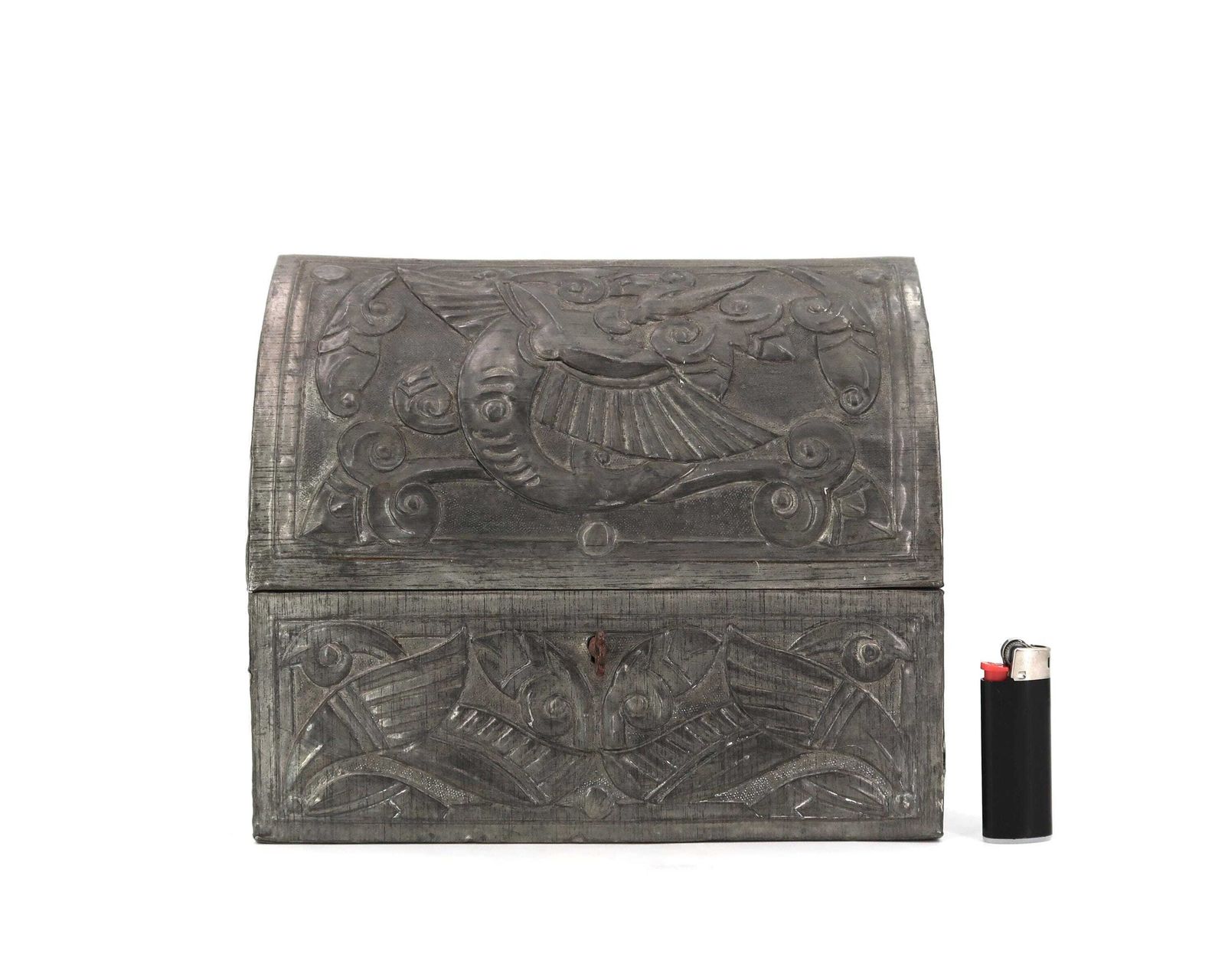 photo vintage Frans art nouveau tinnen cassette, repoussé en gehamerd tin, ca. 1900-1915, toegeschreven aan de stijl van Daguet, art deco Frankrijk Alfred Daguet