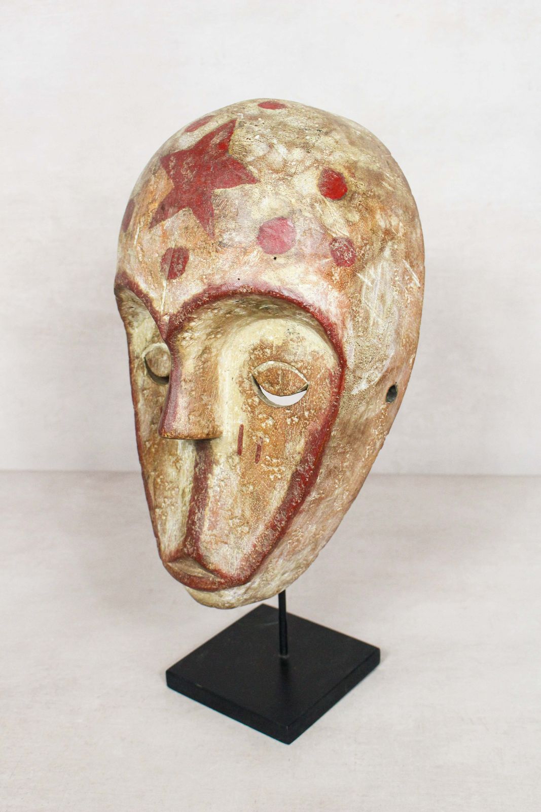 Lega Mask Congo 42.1 photo furniture