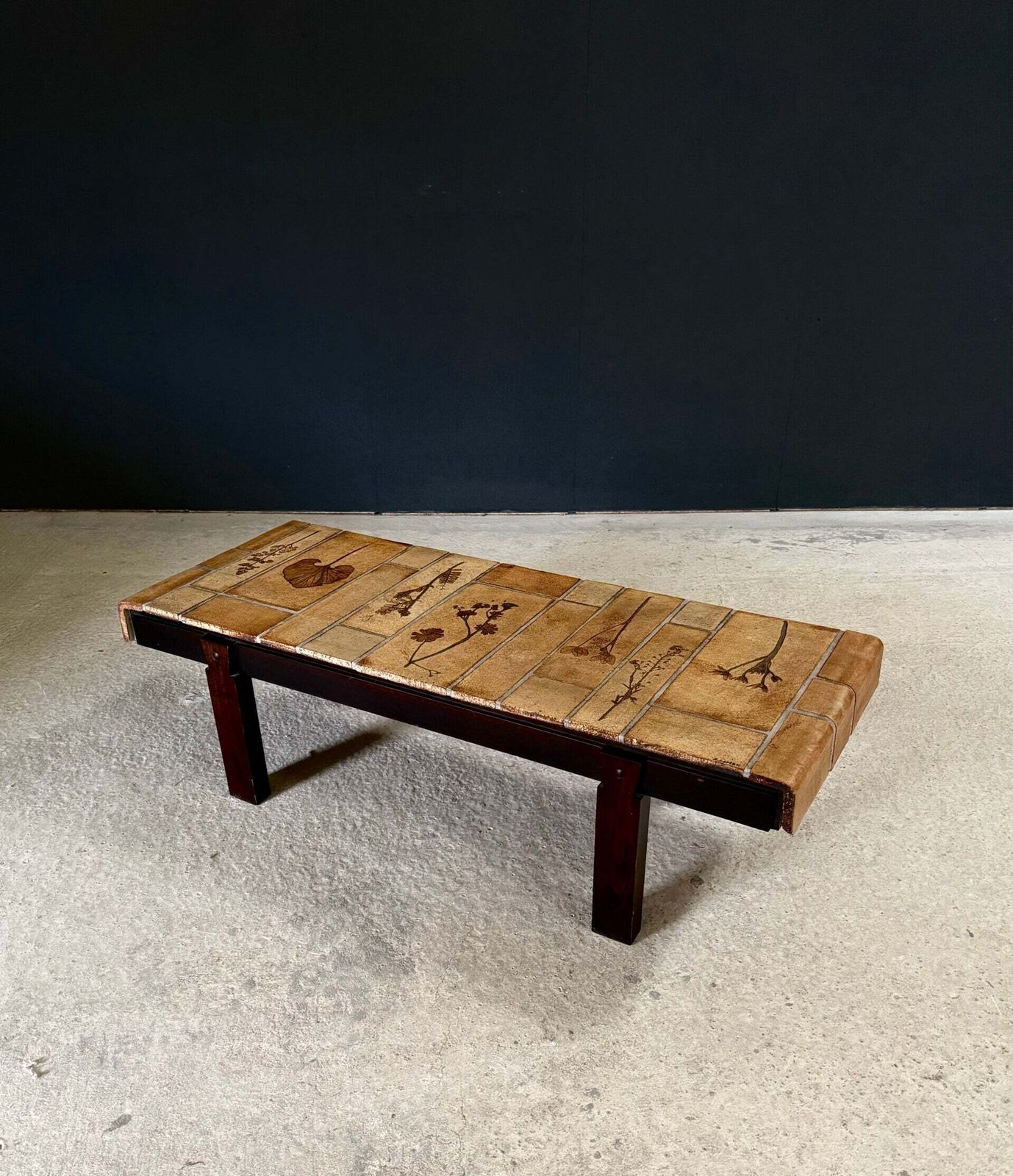 photo vintage Mid-century salontafel "Herbier" van Roger Capron, ca. jaren 1960, Vallauris, Frankrijk