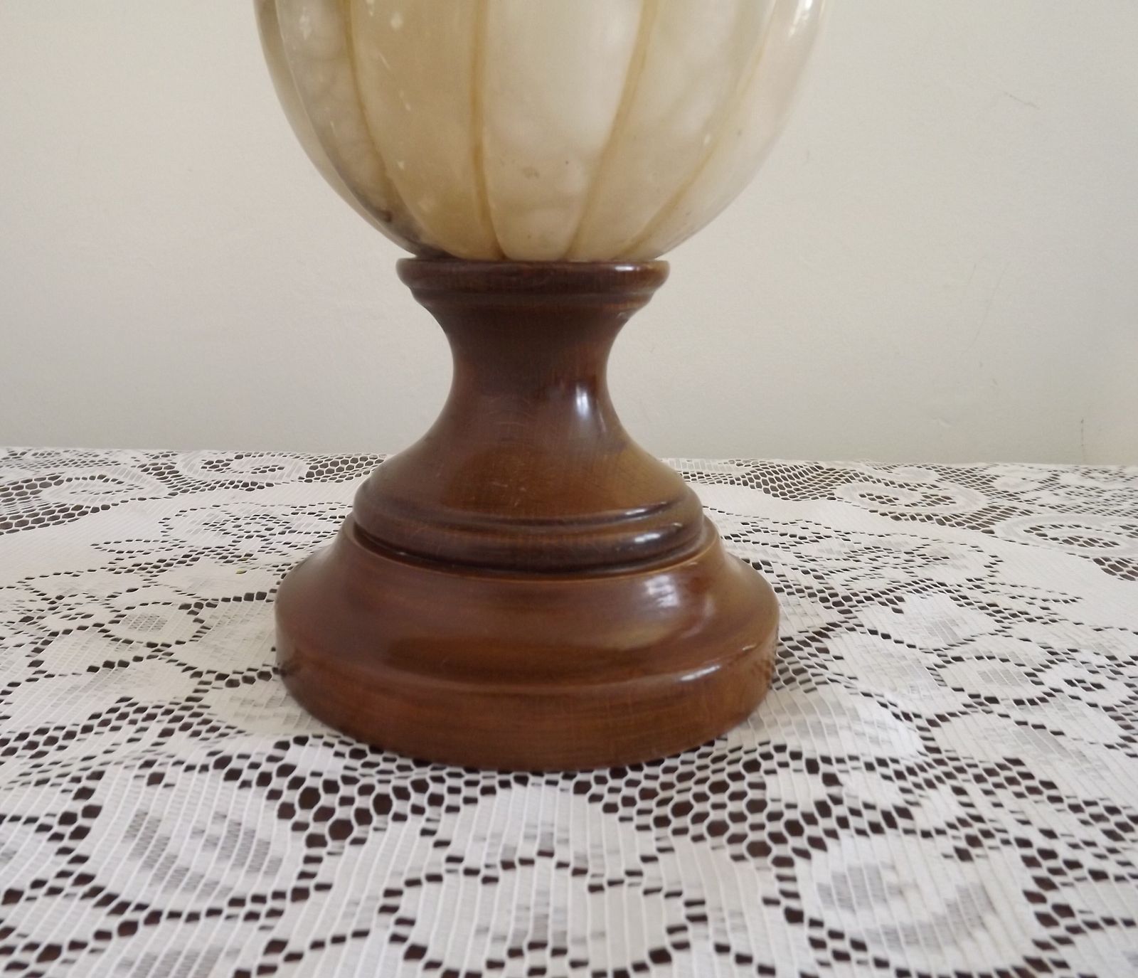 photo furniture Large Vintage French Alabaster/Marble & Wood Table Lamp Fabric Shade