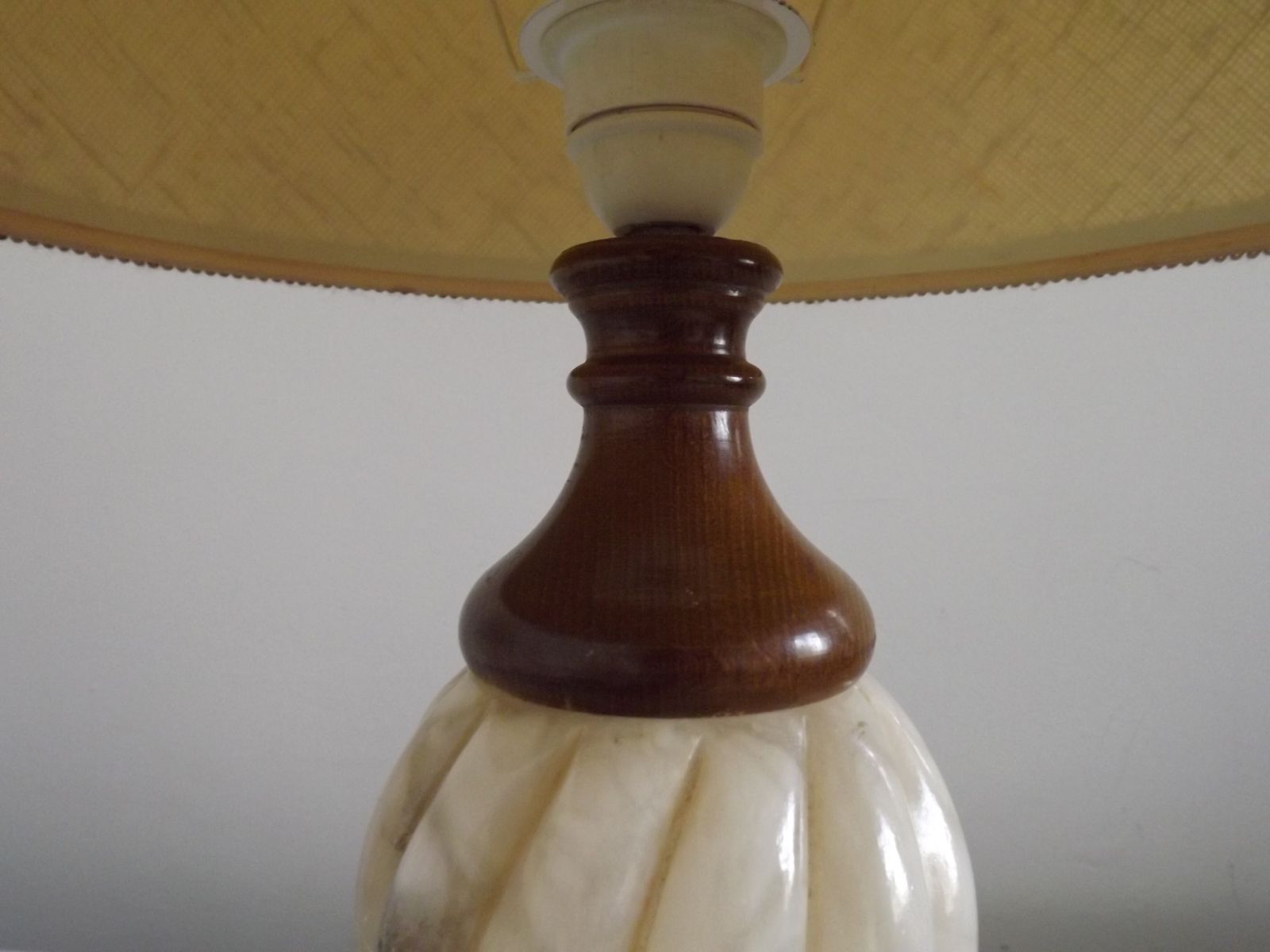 photo vinterior Large Vintage French Alabaster/Marble & Wood Table Lamp Fabric Shade