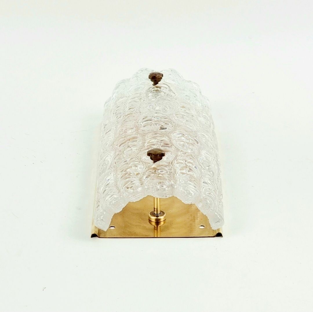 Applique murale mid-century scandinave en verre et laiton, par Carl Fagerlund pour Orrefors, Suède, années 1960 photo furniture