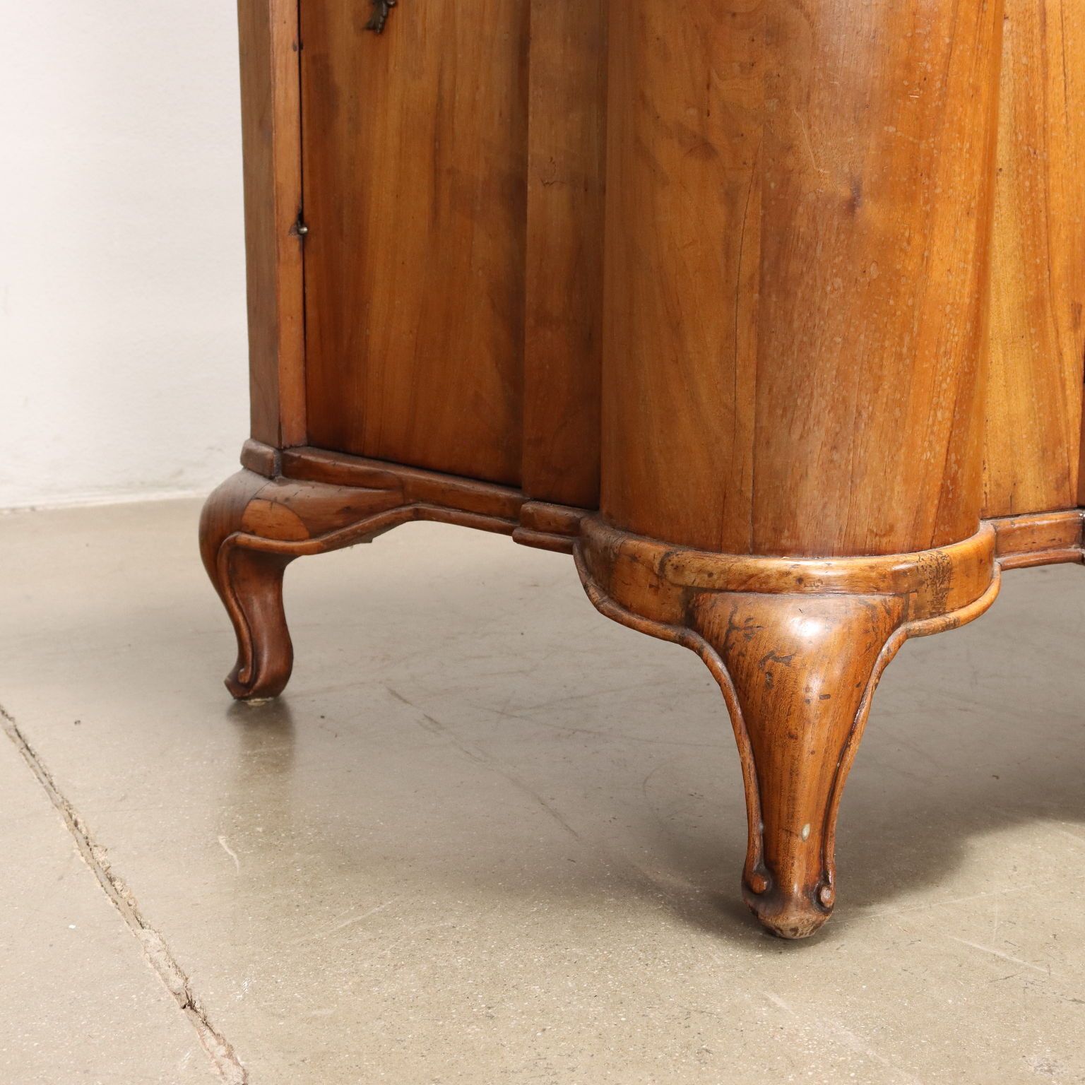 Mobilier Buffet Barocchetto, milieu du XVIIIe siècle photo
