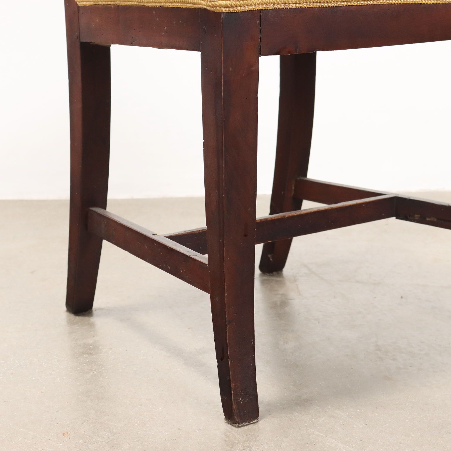 photo furniture Antieke stoelen, walnoot, gestoffeerde zitting, Italië, 19e eeuw