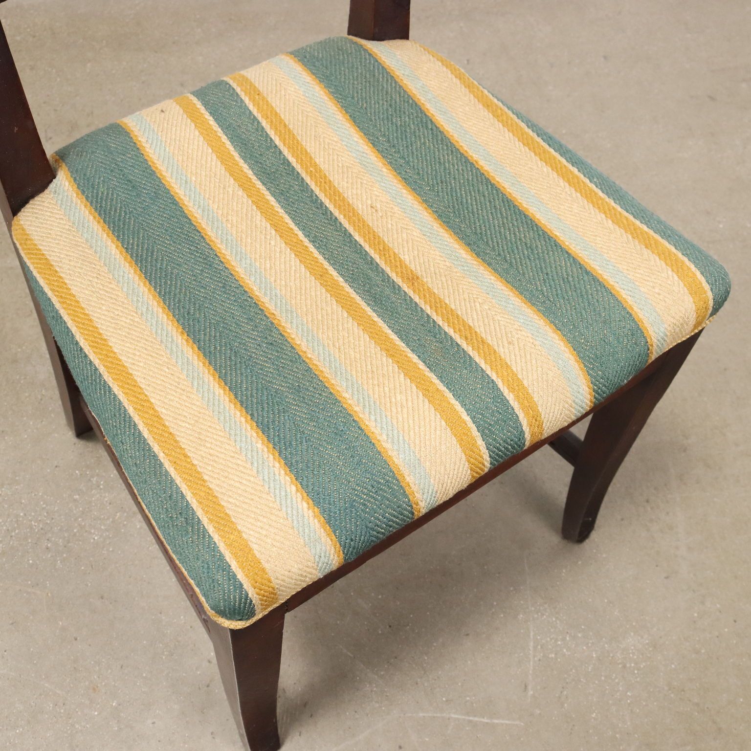 photo for sale Antieke stoelen, walnoot, gestoffeerde zitting, Italië, 19e eeuw
