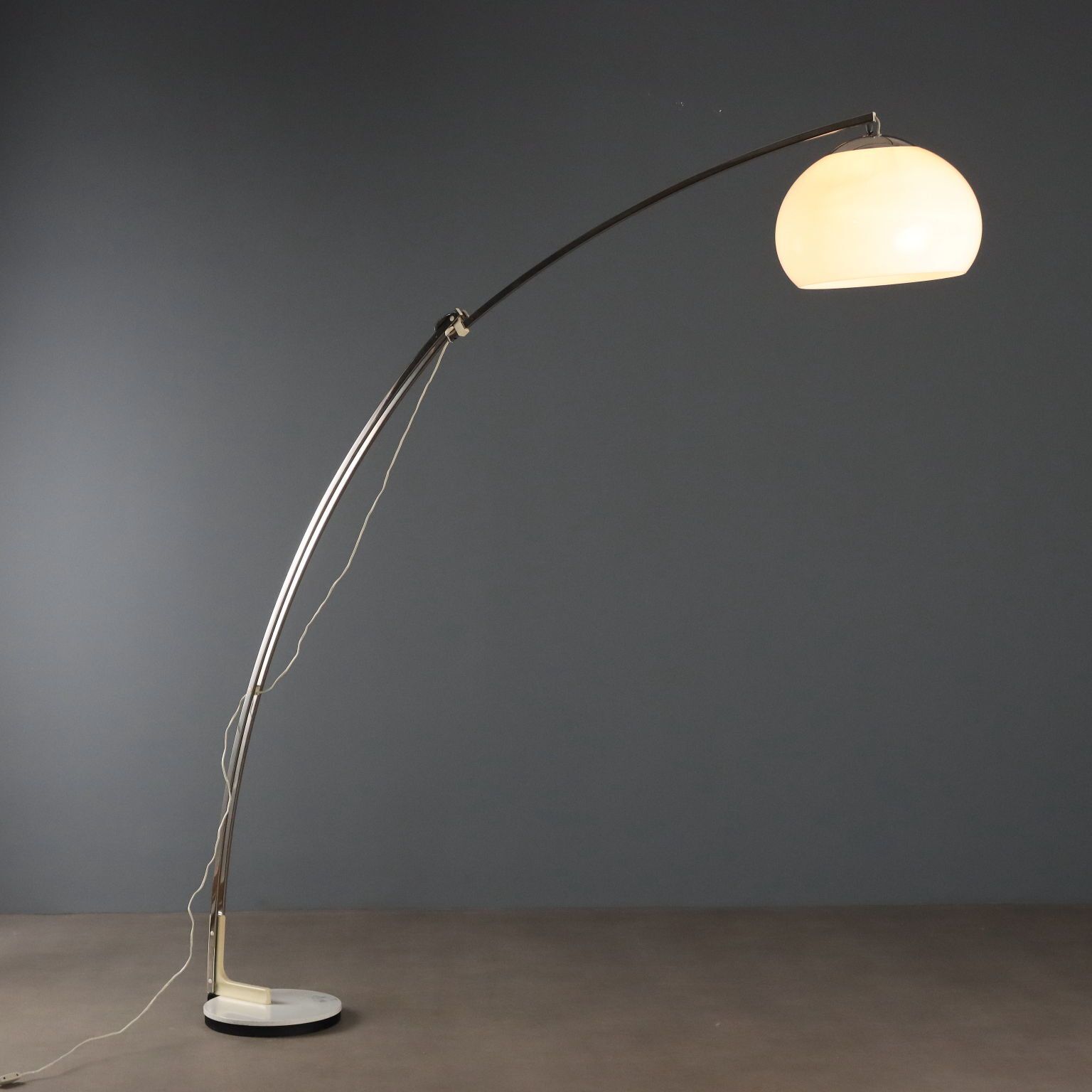 Vintage vloerlamp aluminium kunststof design jaren 1970 photo Verlichting