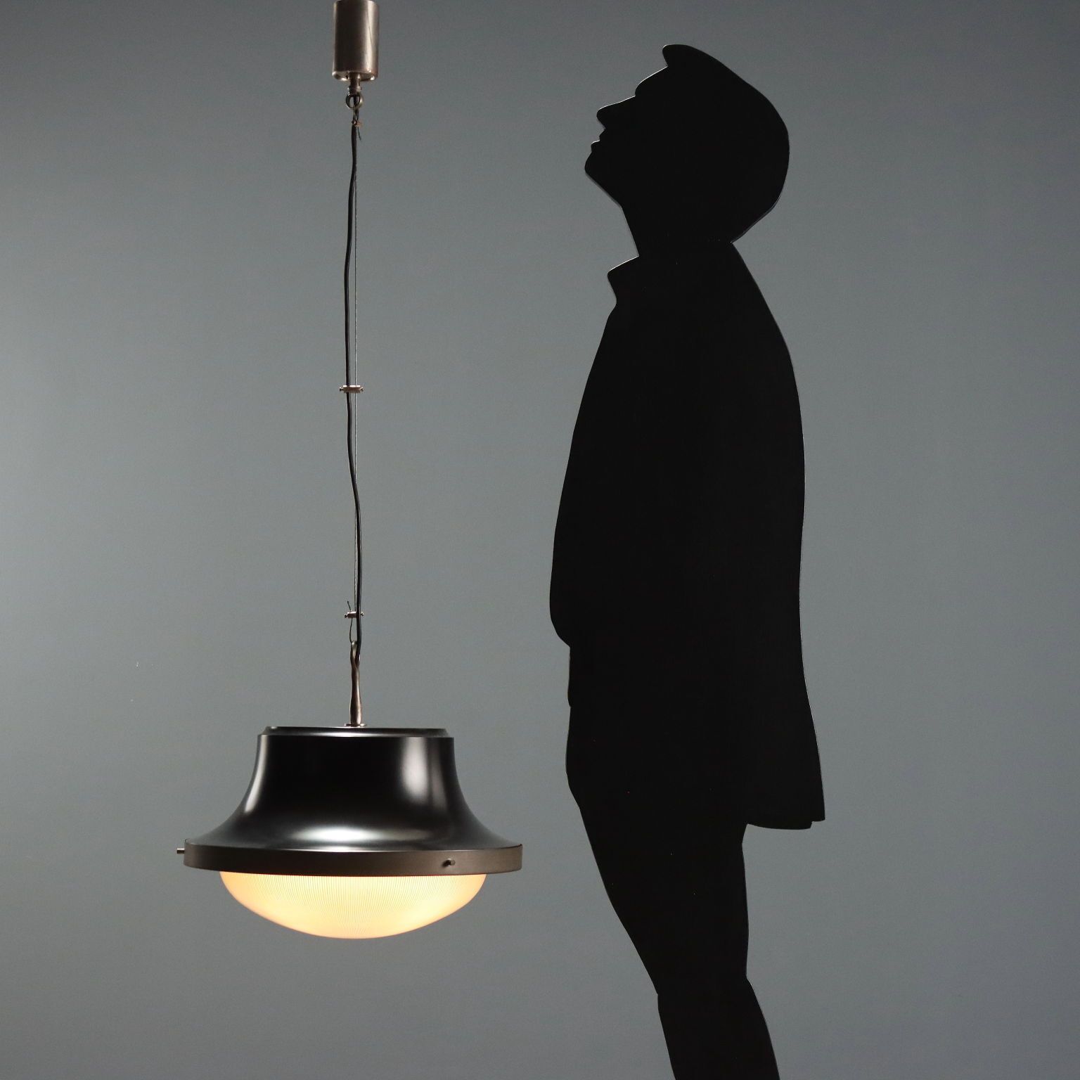 Hanglamp 'Tau' van Sergio Mazza voor Artemide photo furniture