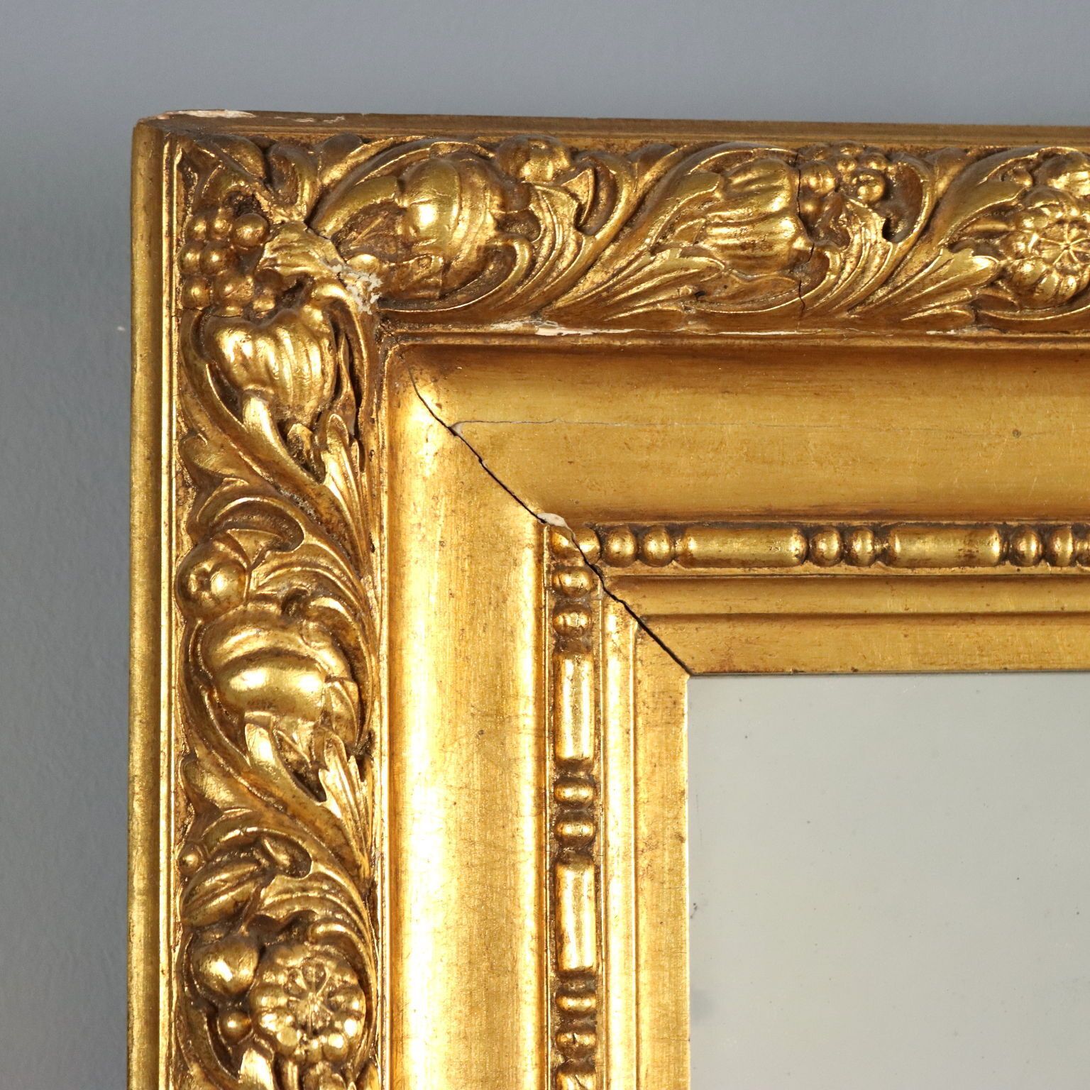 Miroir d'époque en bois sculpté et doré, Italie, XXe siècle photo Décoration