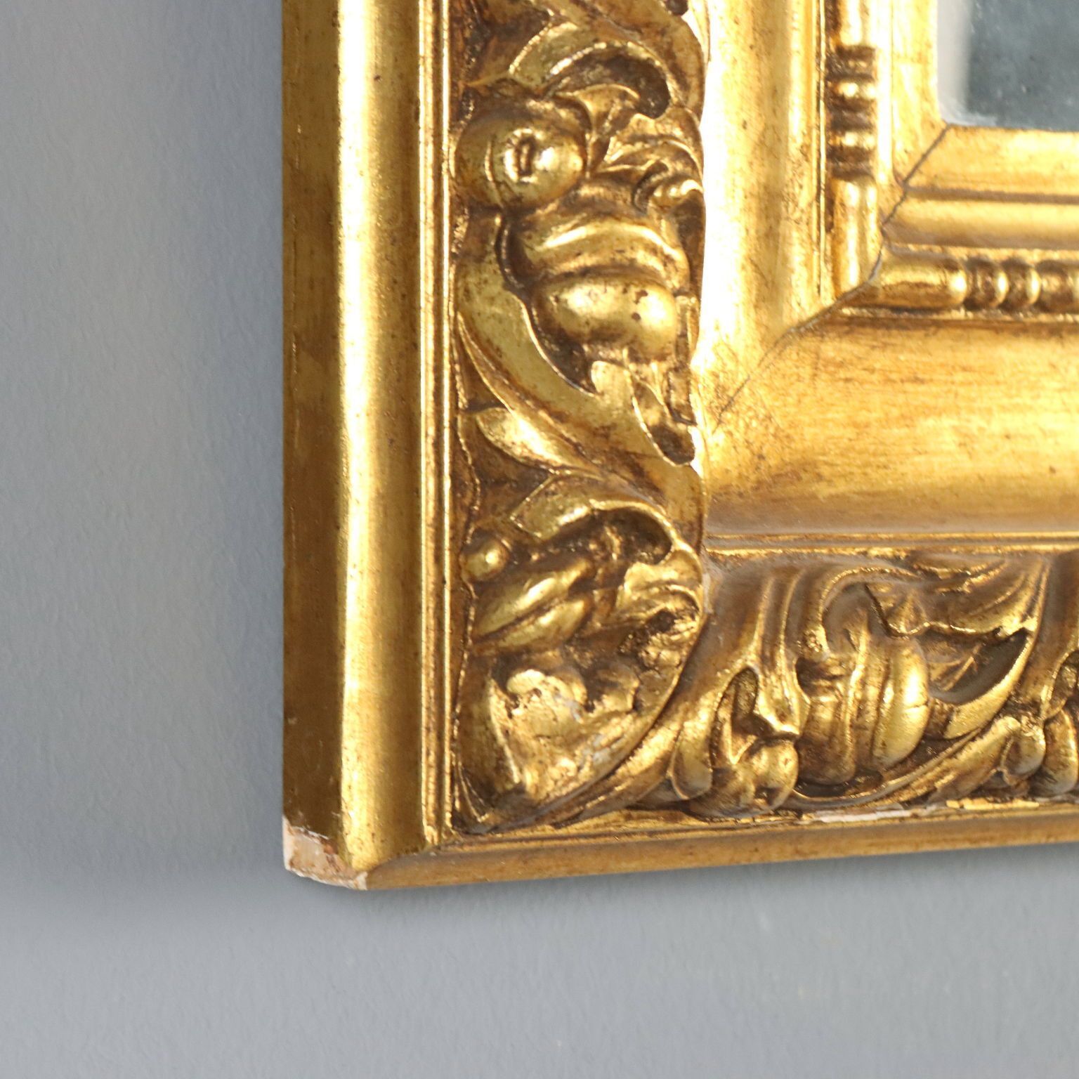Miroir d'époque en bois sculpté et doré, Italie, XXe siècle photo vinterior