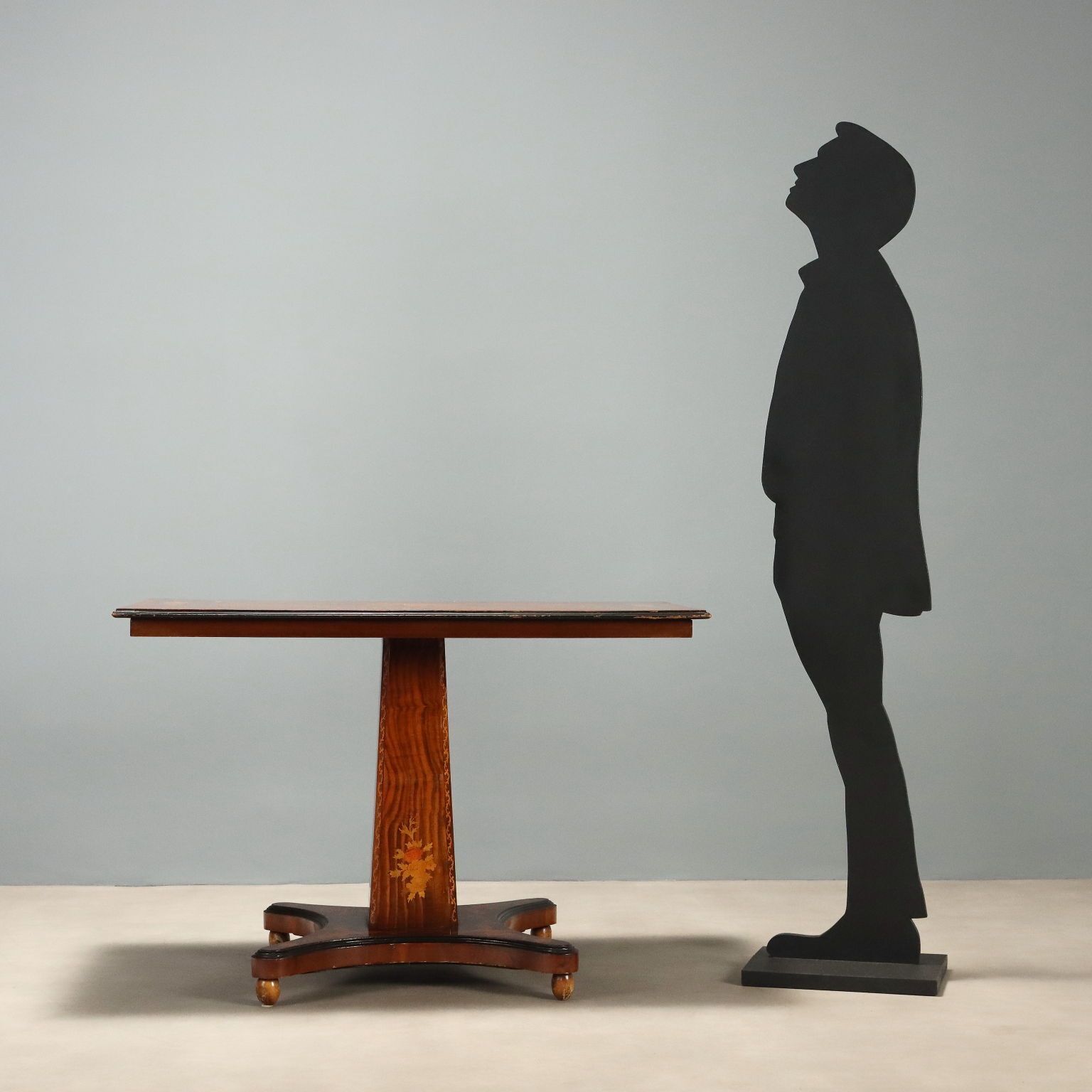 Antieke tafel Bois De Violette mahonie inlegwerk Italië 19e eeuw photo furniture