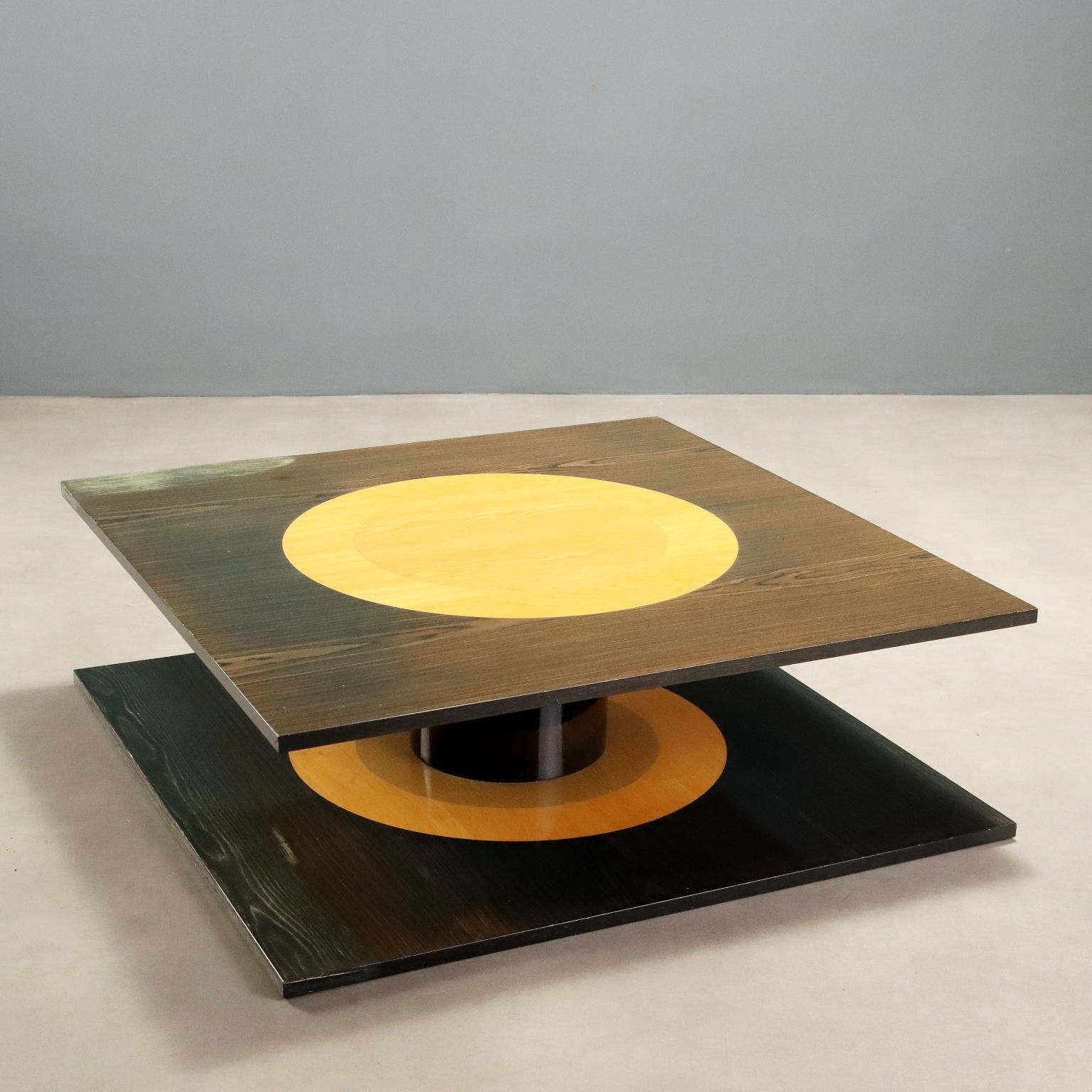 Table basse en bois plaqué, années 1980