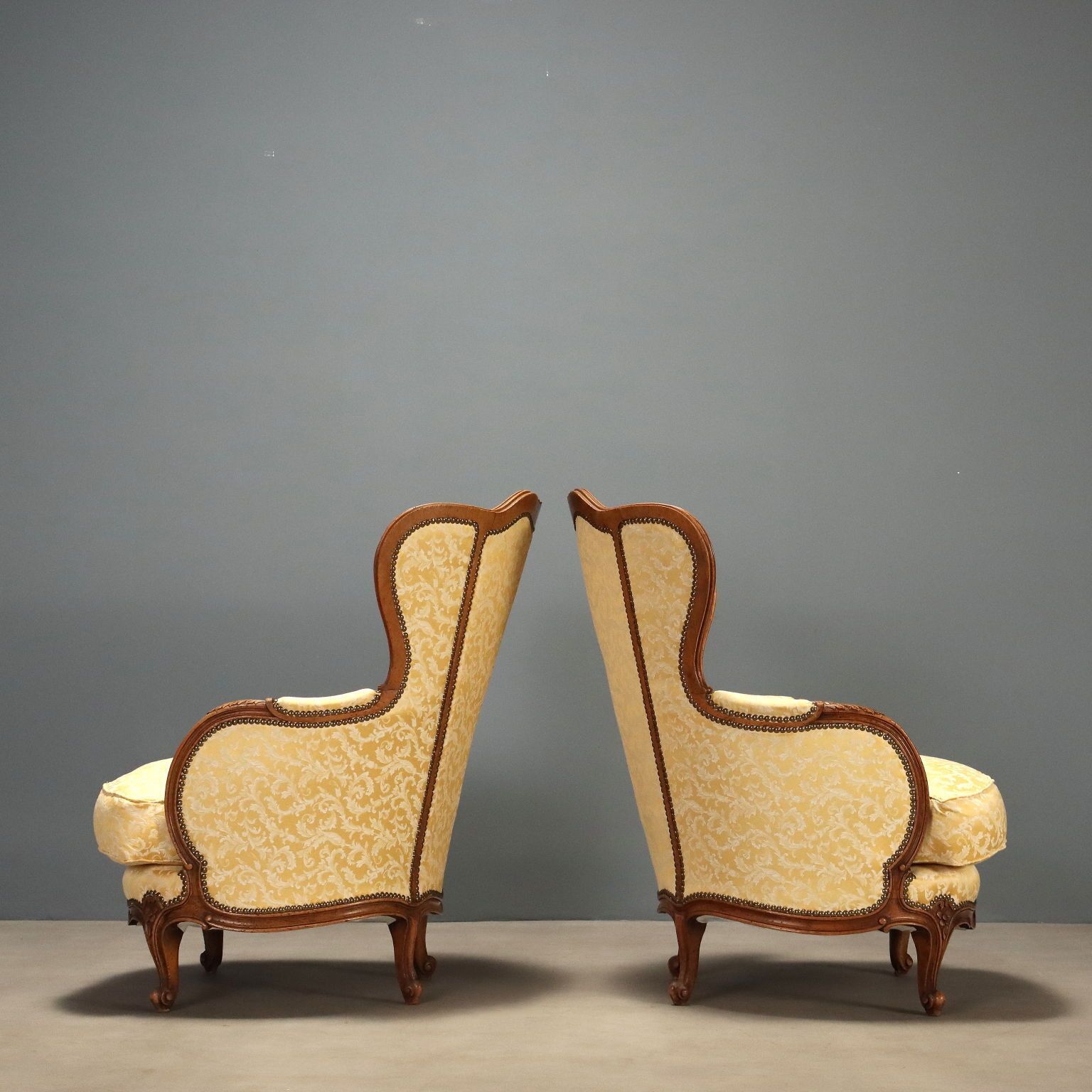 Antieke Fauteuils Walnoot Stof Krulpoten Italië XX Eeuw photo Meubels