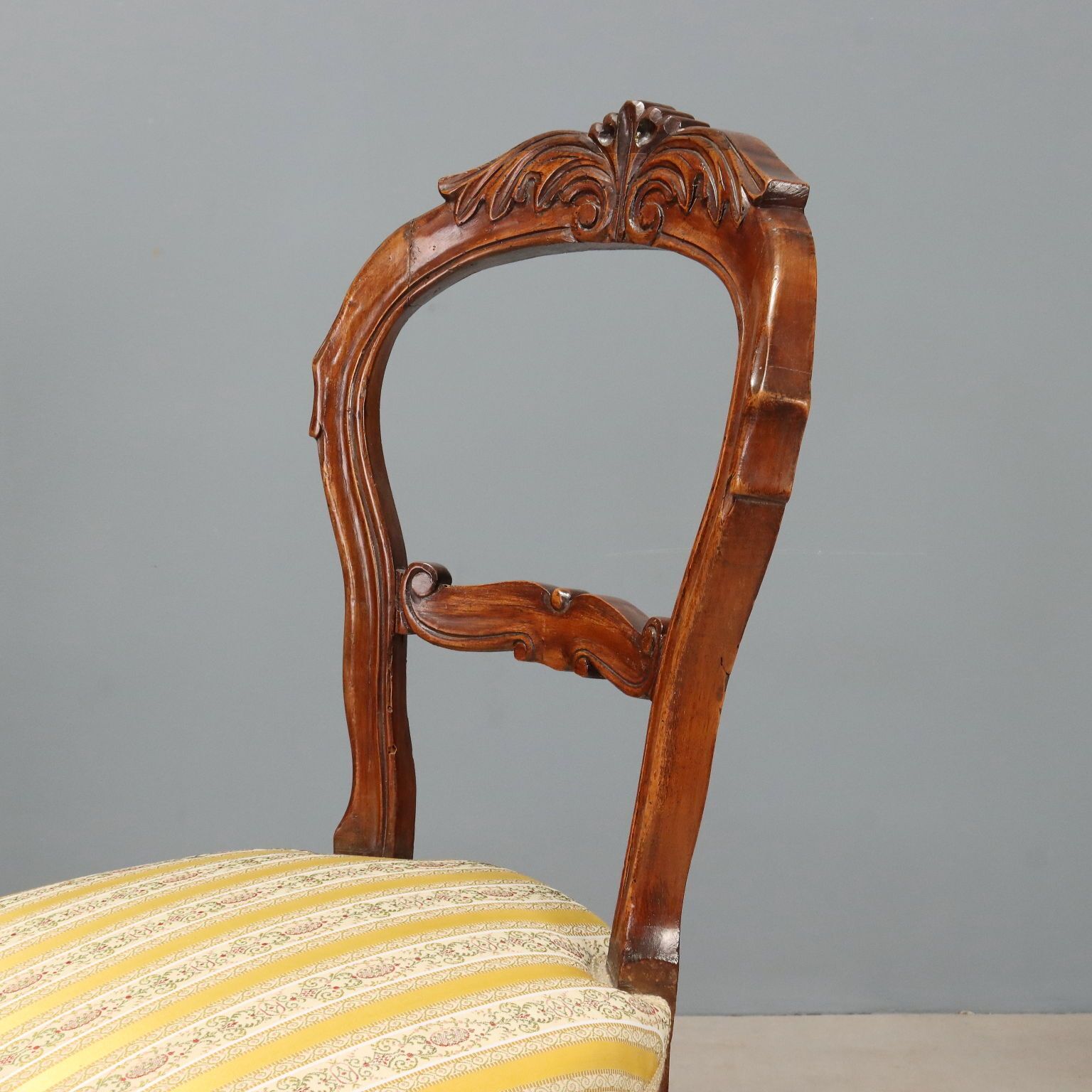 Chaises Louis-Philippe en noyer, Italie, XIXe siècle photo Mobilier