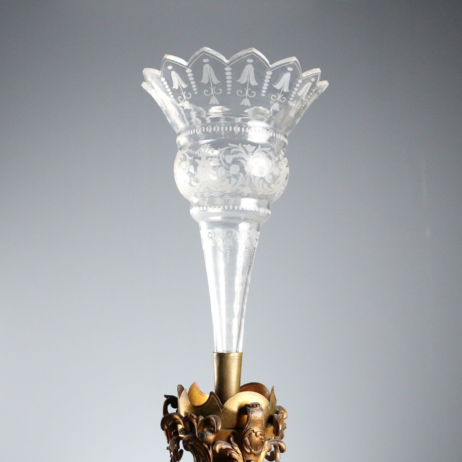 Antiek tafelstuk verguld brons glas Europa begin 20e eeuw photo for sale