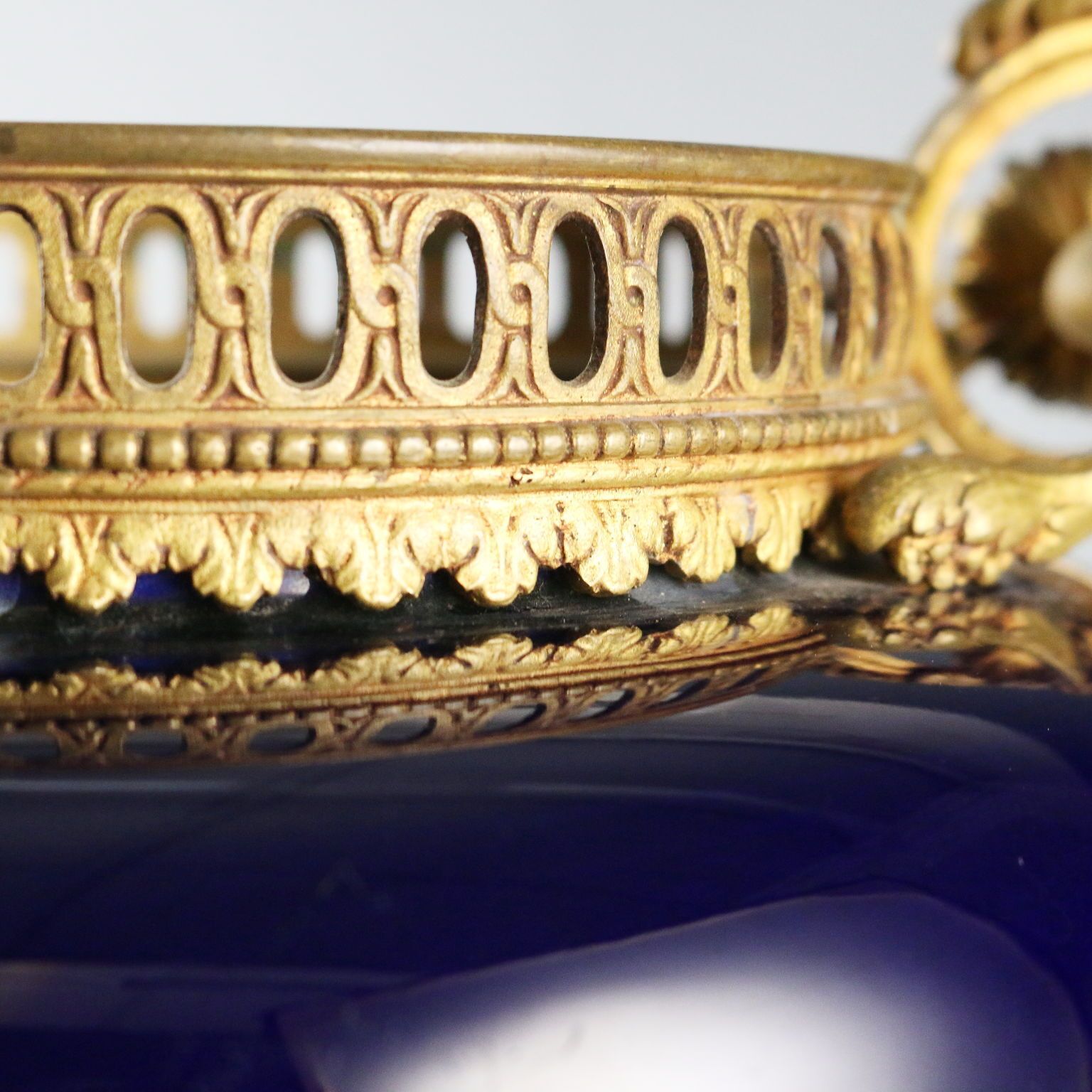 Surtout de table d'époque en porcelaine et bronze, France, fin du XIXe siècle photo Décoration