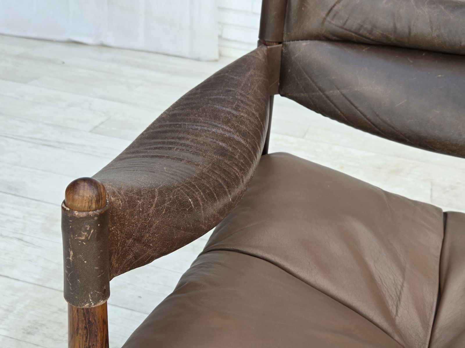 photo for sale Ca. jaren 1970, Deens design van Kristian Vedel, fauteuil model "Modus".