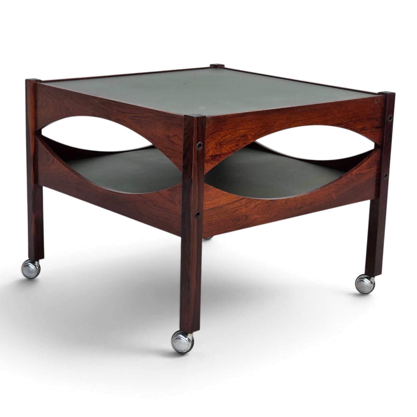 Jaren 1970, Deens design van Kristian Vedel. Bijzettafel model "Modus", teakhout.
